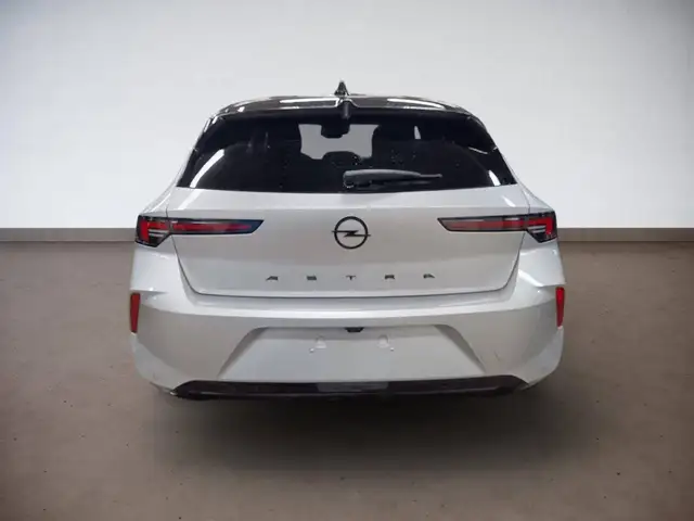 Opel Astra view 7
