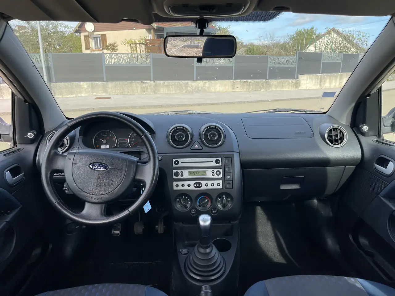 Ford Fiesta 5 portes — photo 3