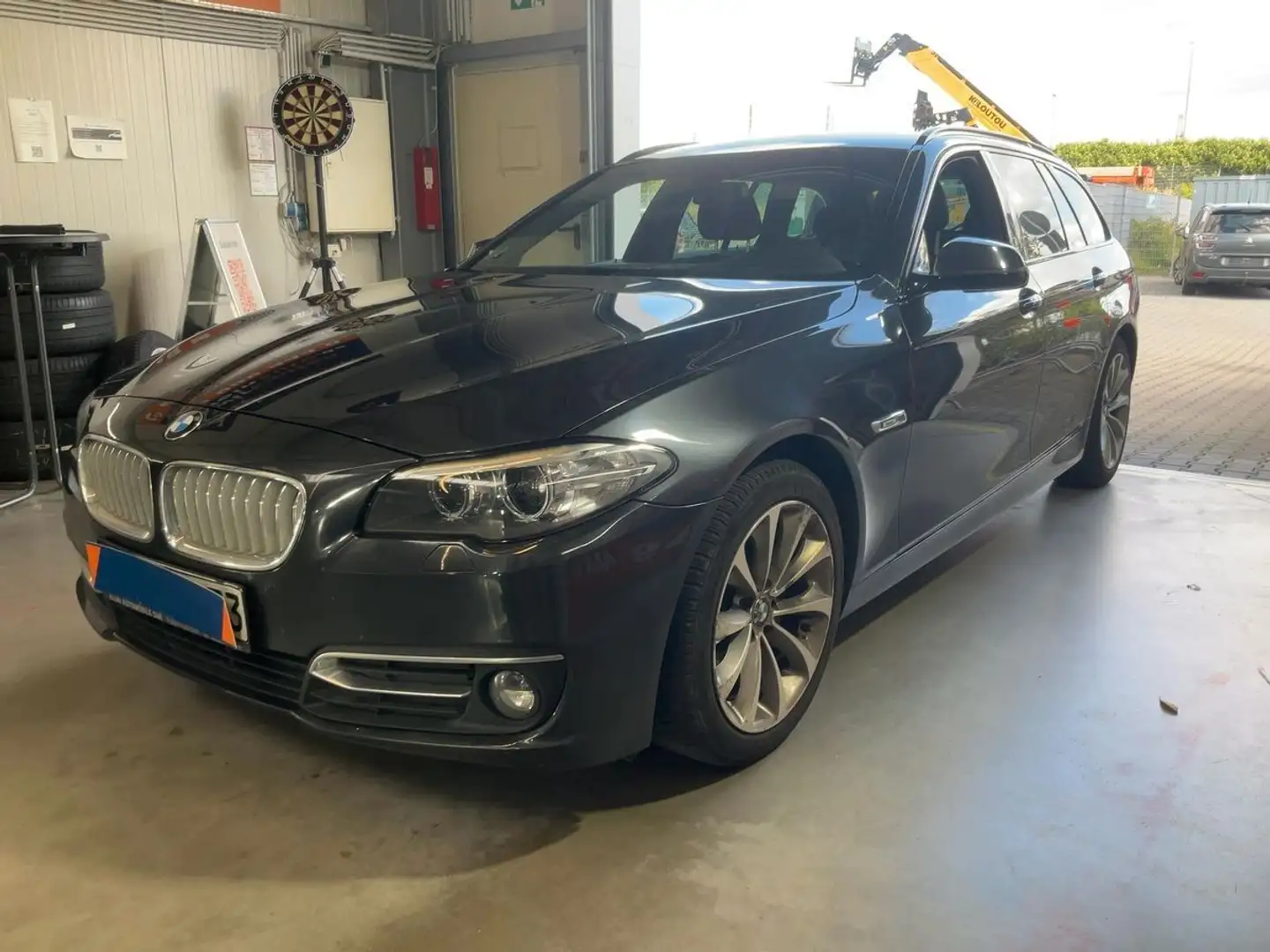 BMW 520 d*Automatik*Tüv Neu*Euro6*SHZ*PDC*Navi*TMP Gris - 1