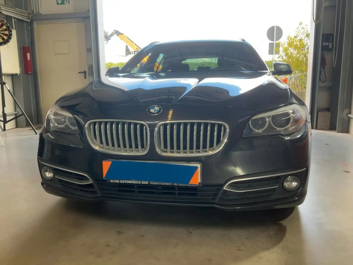 BMW 520 d*Automatik*Tüv Neu*Euro6*SHZ*PDC*Navi*TMP Gris - 2