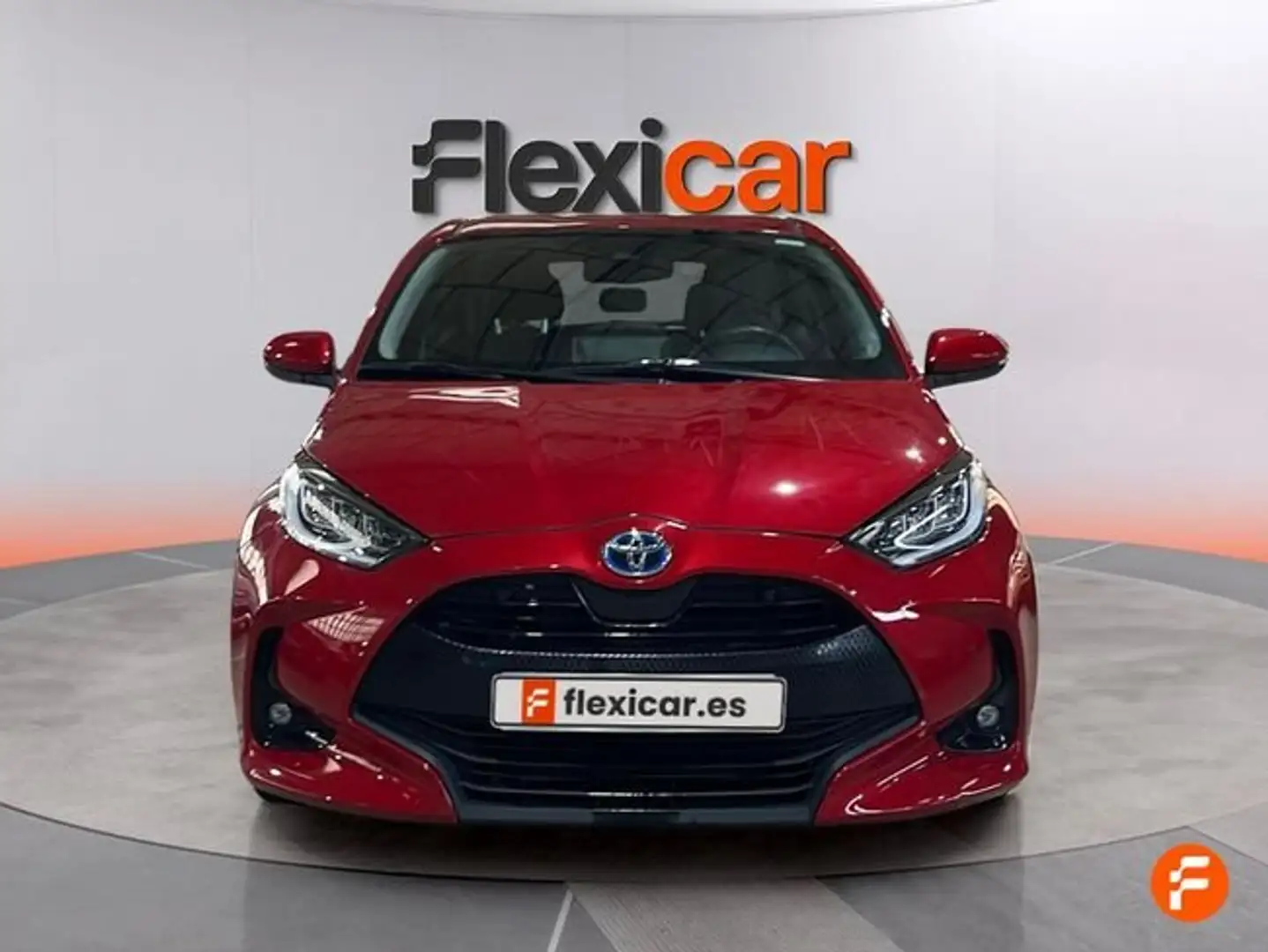 Toyota Yaris 120H 1.5 Active Plus Rojo - 2