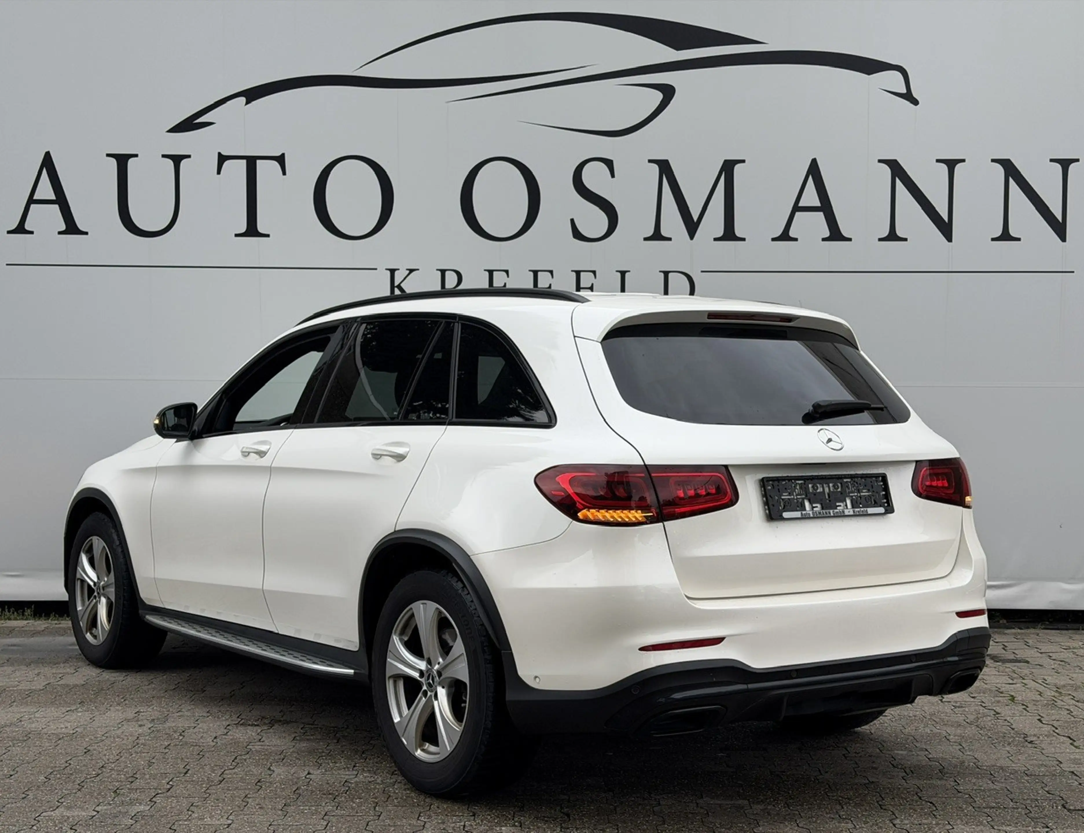 Mercedes-Benz GLC 220 d 4Matic 9G-TRONIC AMG Line Plus — photo 2