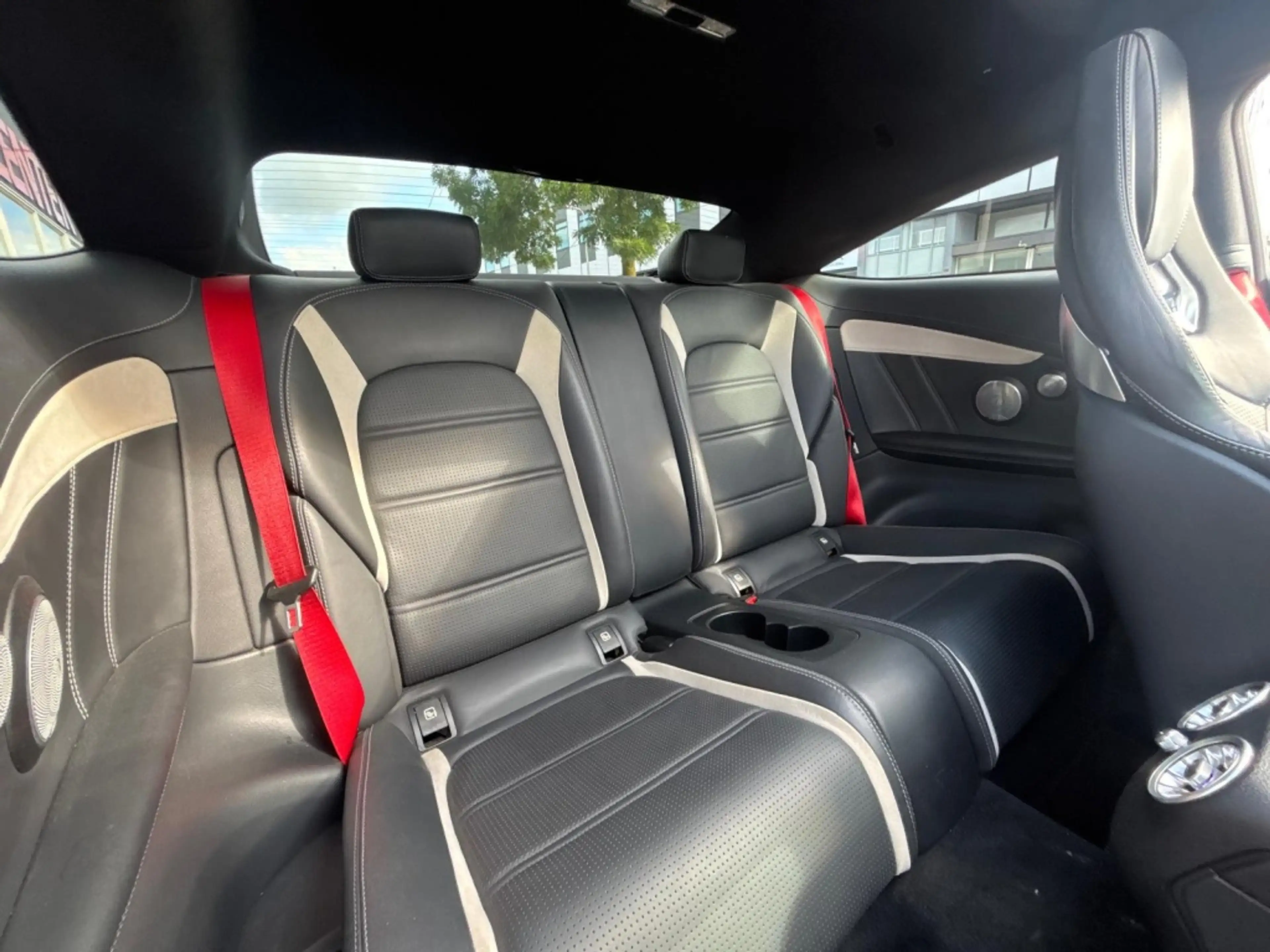 Mercedes-Benz C 63 AMG Coupé AMG S — photo 8