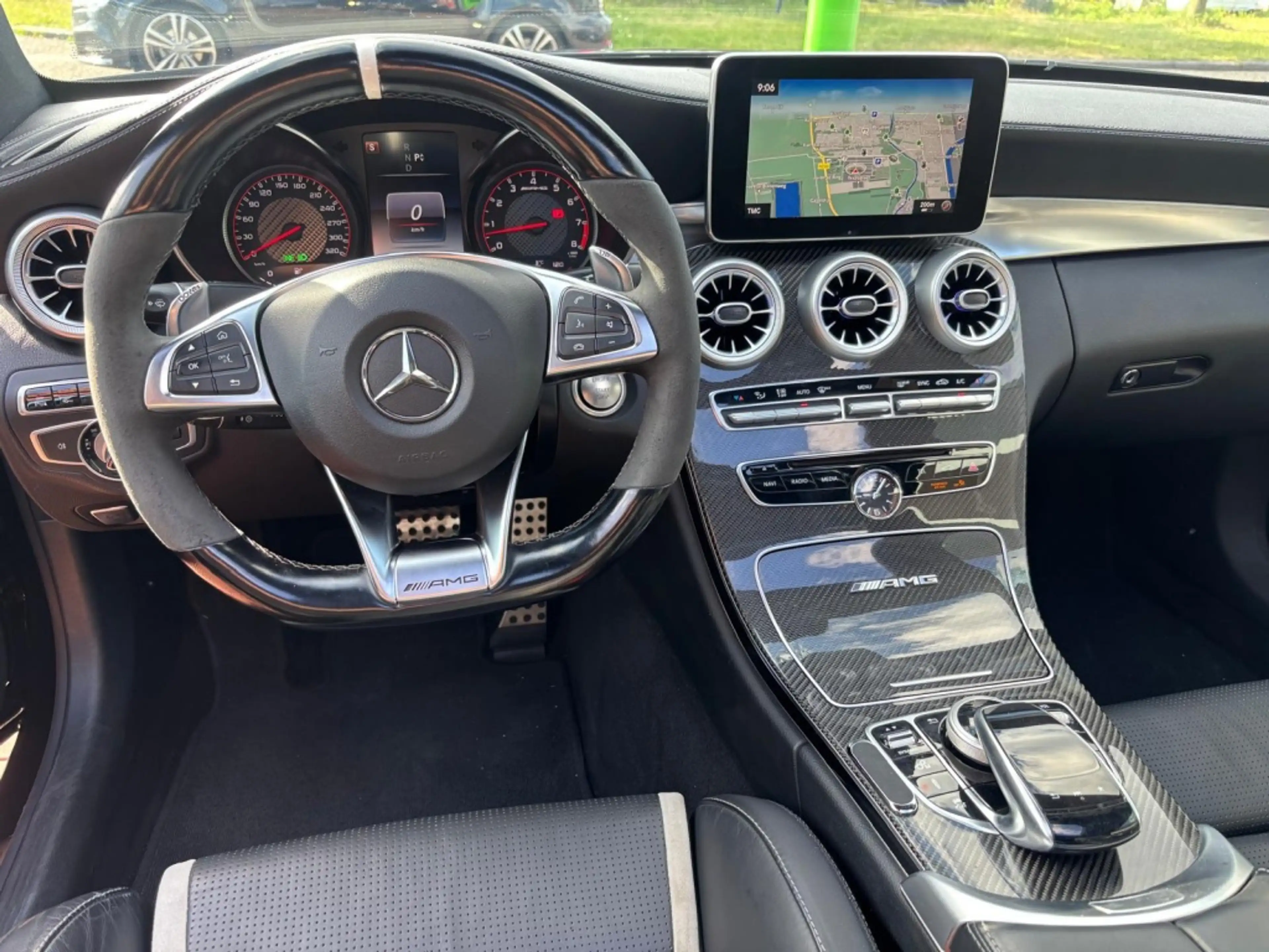 Mercedes-Benz C 63 AMG Coupé AMG S — photo 2