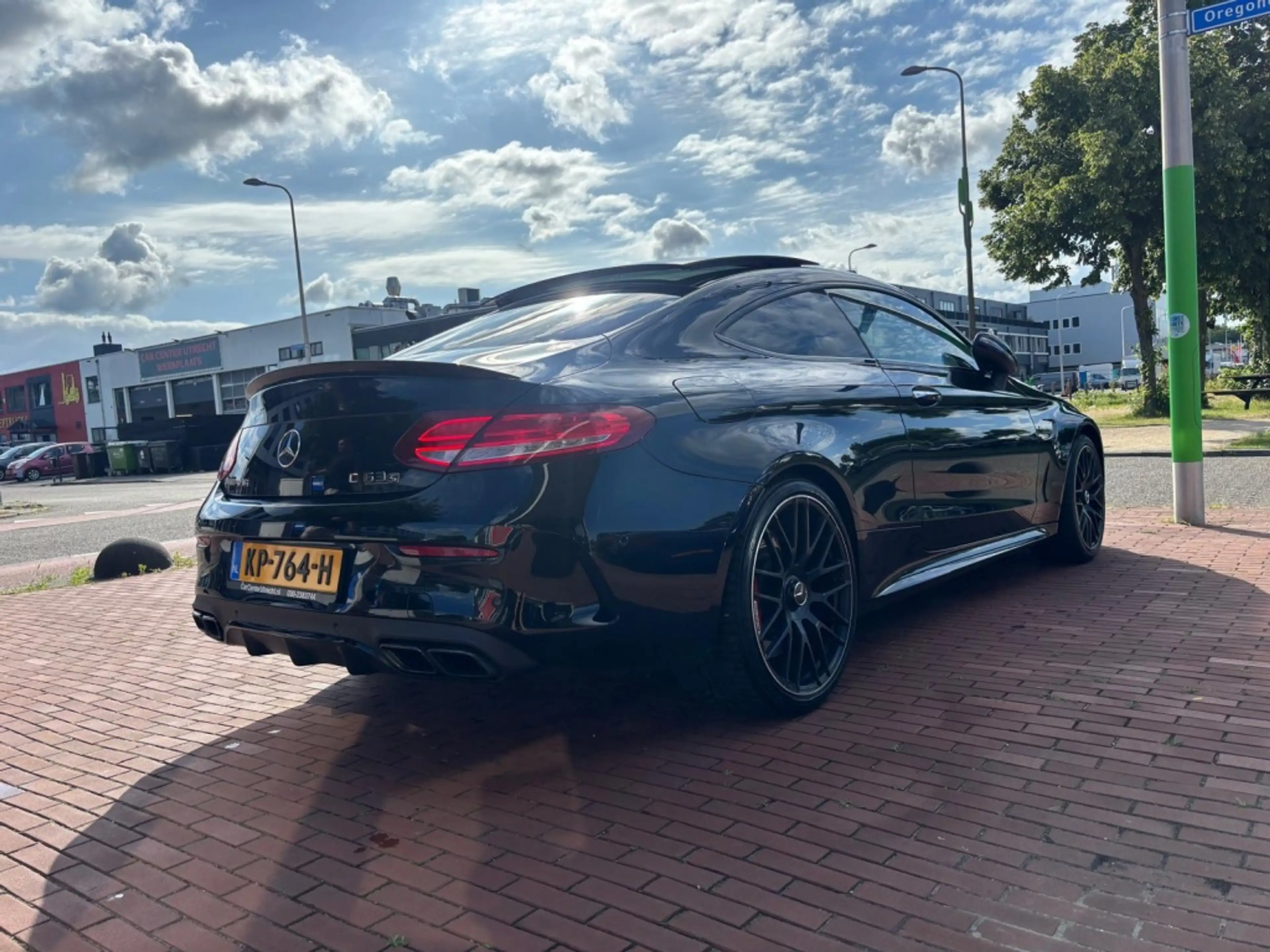 Mercedes-Benz C 63 AMG Coupé AMG S — photo 4