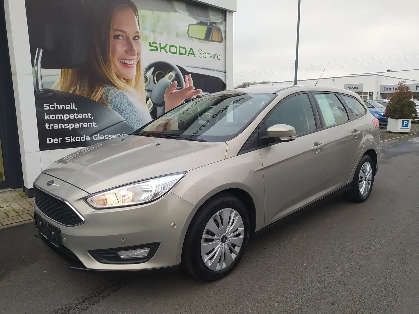 Ford Focus Business Beige - 1