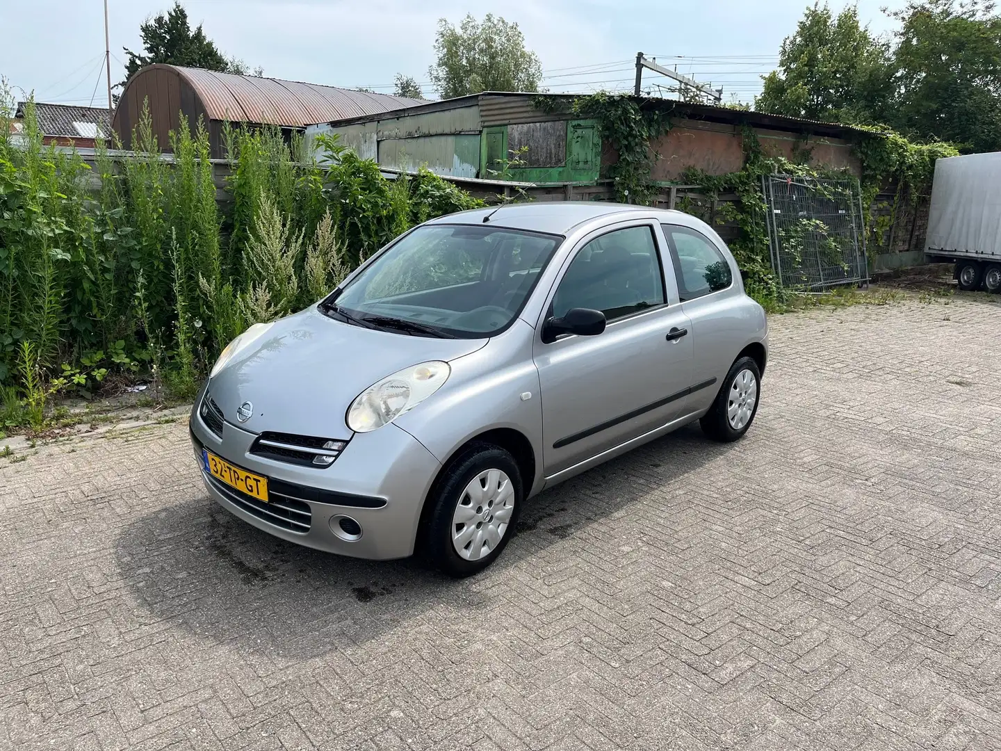 Nissan Micra Micra 1.2 Visia Grijs - 1