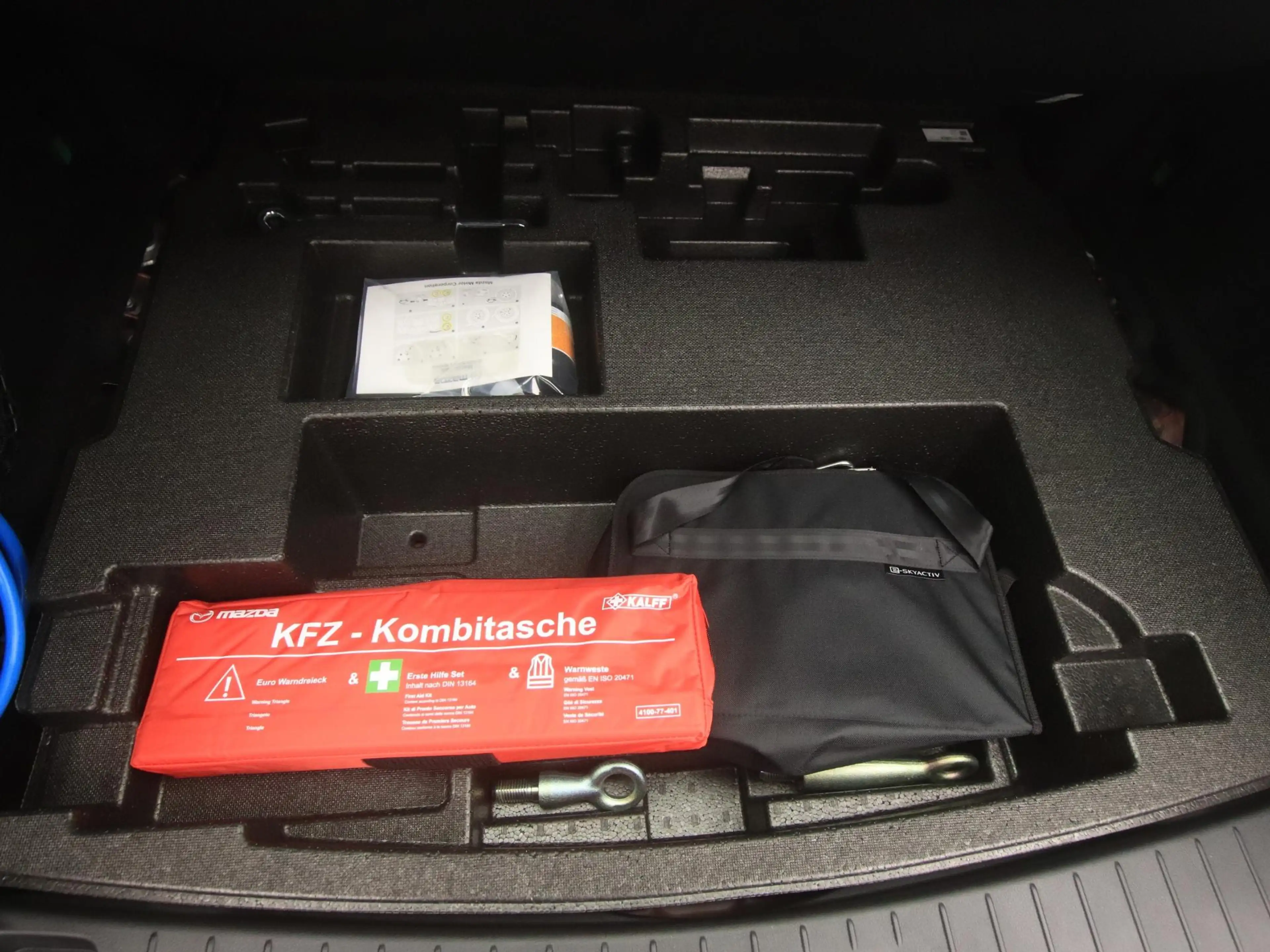 Mazda CX-60 2.5 E-SKYACTIV PHEV Homura Business Edition 4WD au — photo 35