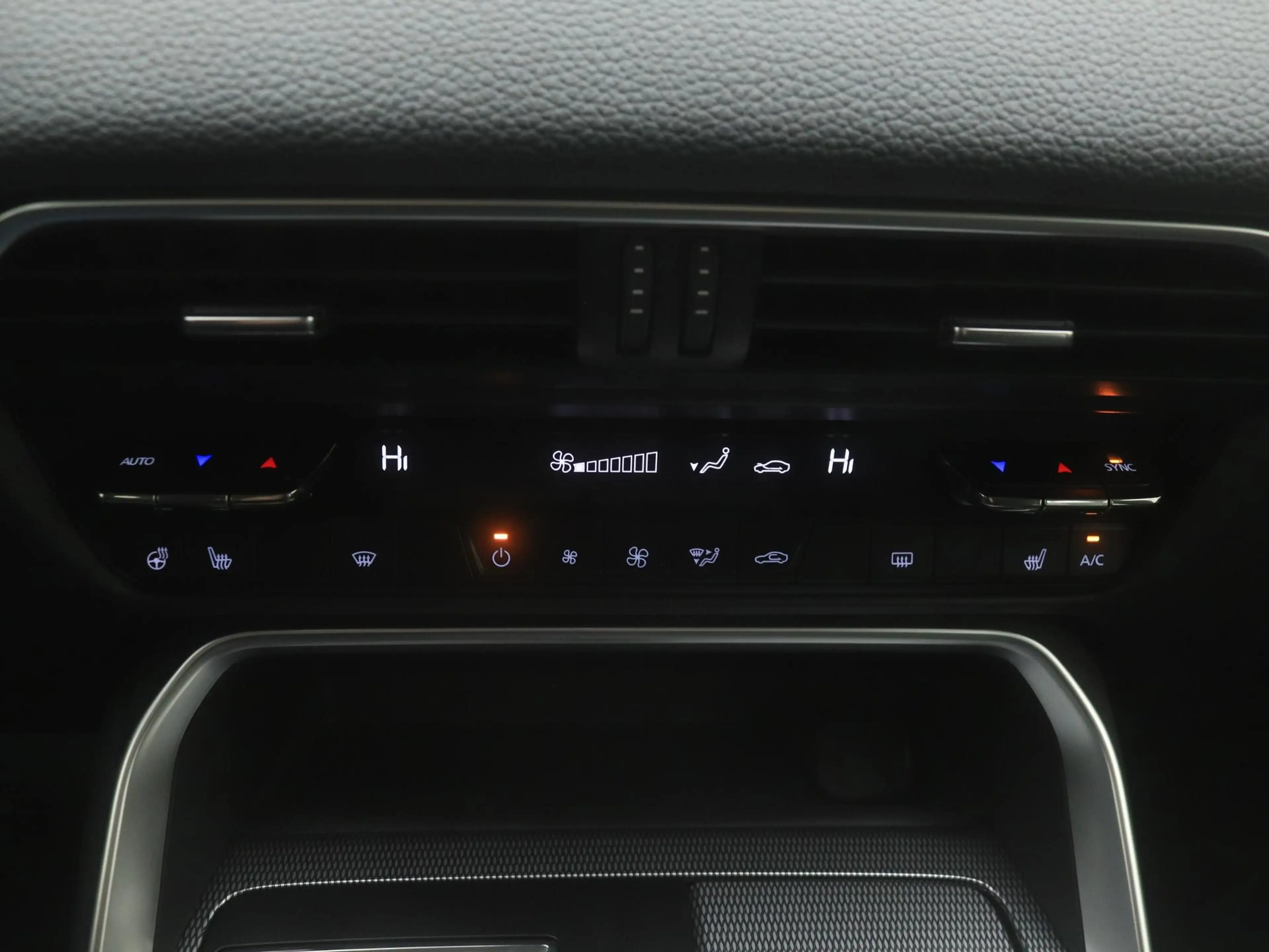 Mazda CX-60 2.5 E-SKYACTIV PHEV Homura Business Edition 4WD au — photo 23
