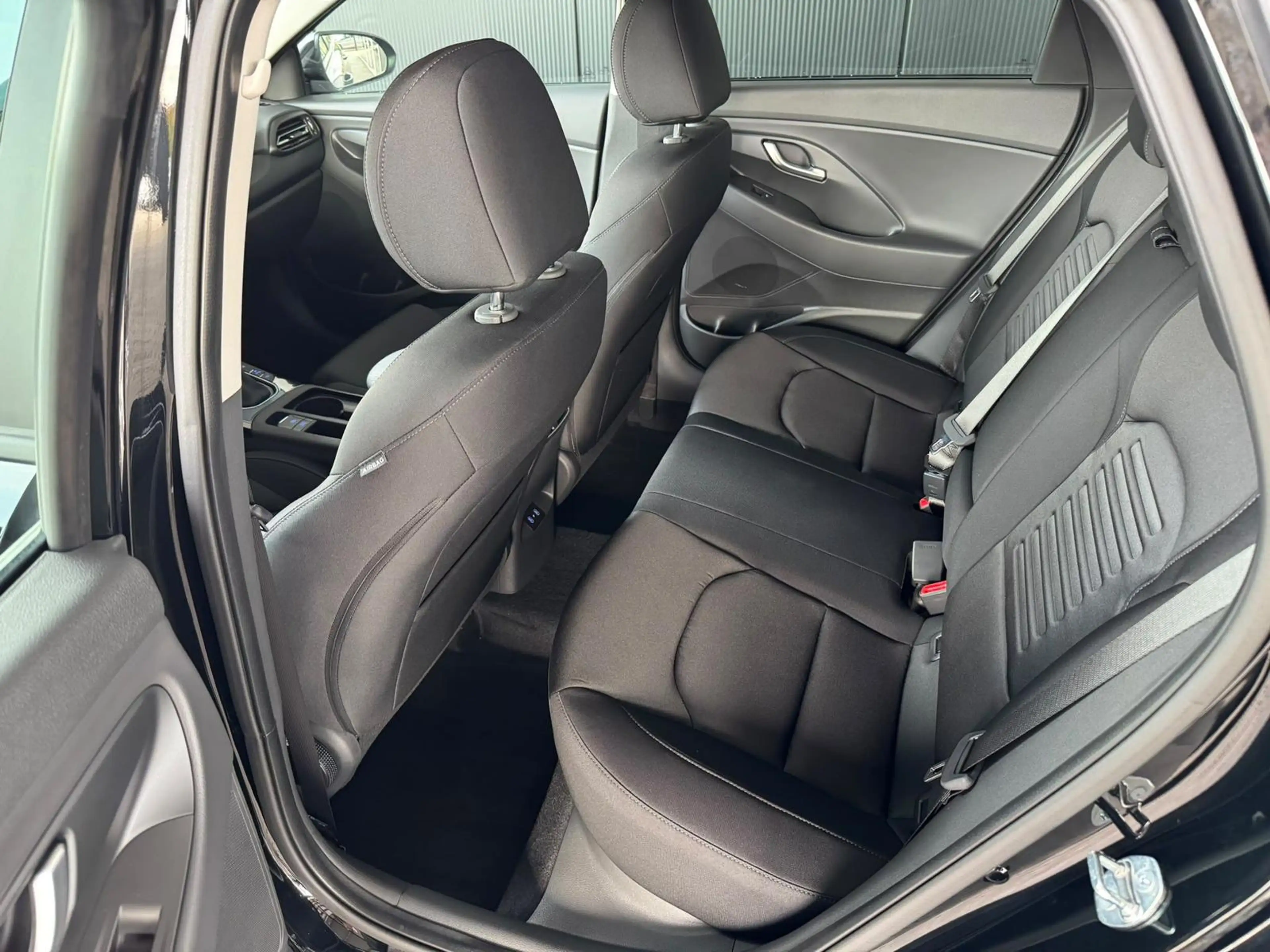 Hyundai i30 Kombi Comfort Line 1.6 T-GDI 2WD 7-DCT AT / Tempom — photo 6