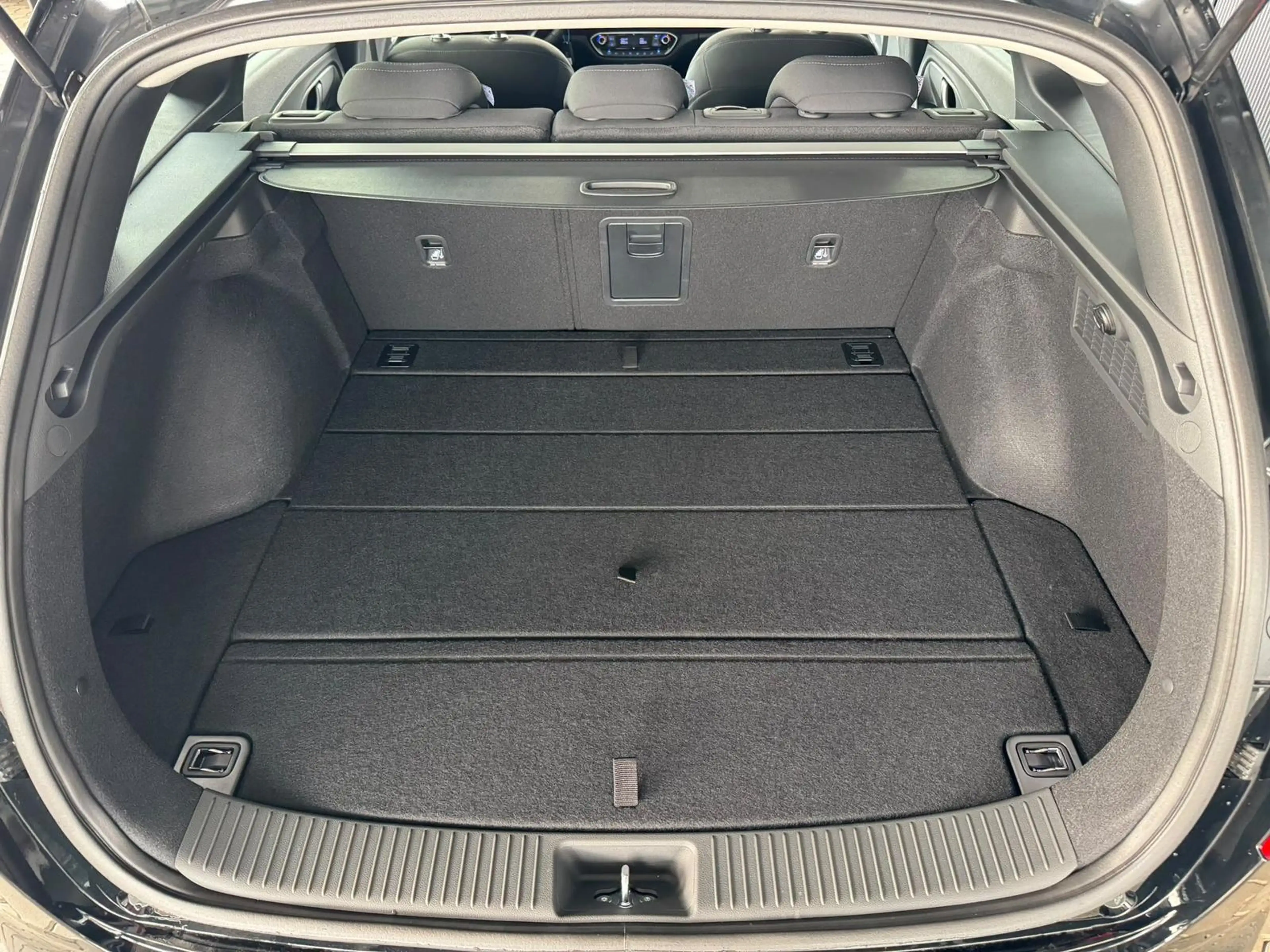 Hyundai i30 Kombi Comfort Line 1.6 T-GDI 2WD 7-DCT AT / Tempom — photo 8