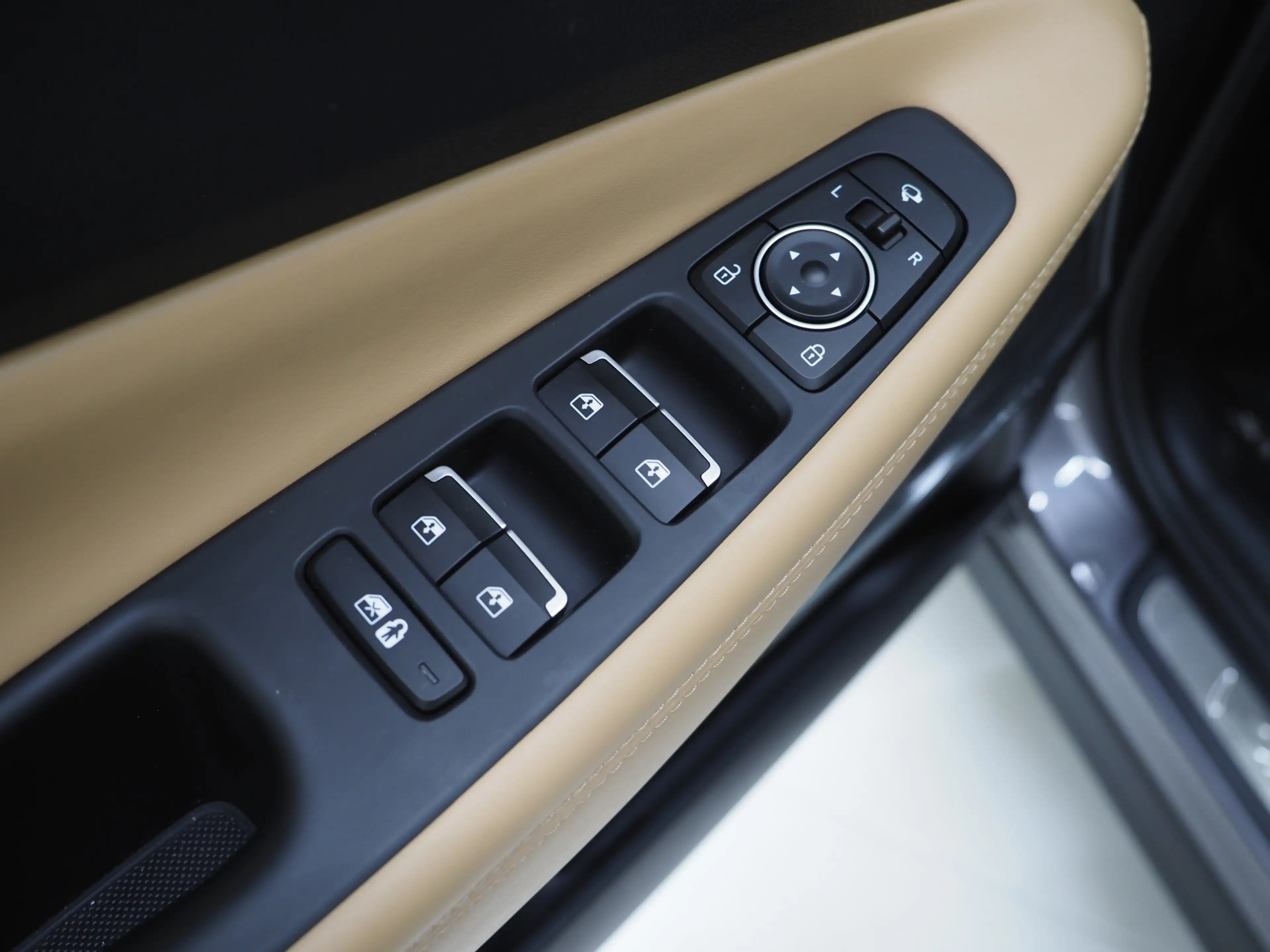 Hyundai SANTA FE 1.6 T-GDI PHEV Premium Sky 7p. | NL Auto | Panoram — photo 19