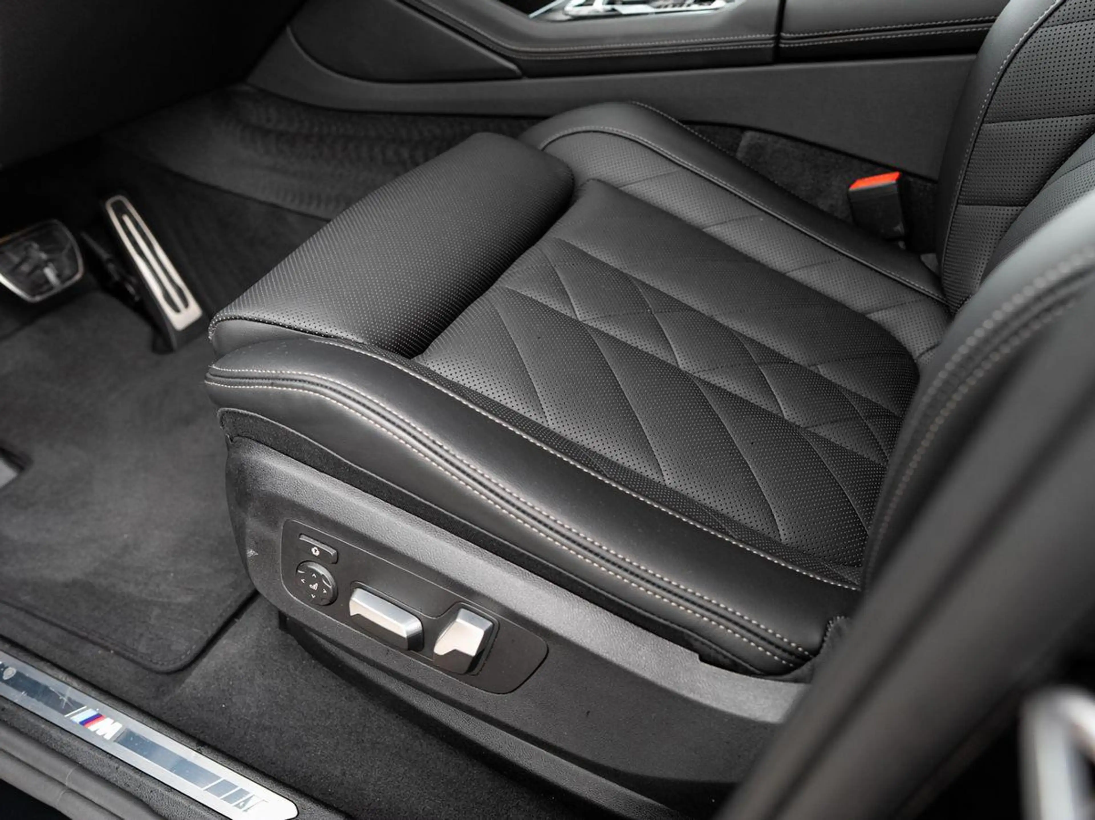 BMW X6 xDrive30d M Sport PRO 22 ACC 2-ALuft PANO 360 — photo 9