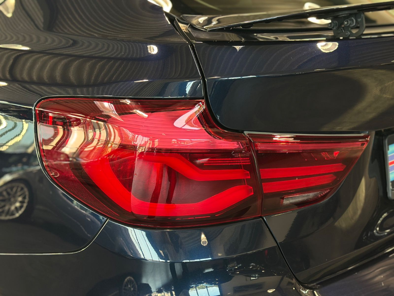 BMW 320 320d Sport Line Aut. 2.HA/S-HE — photo 10