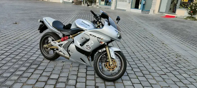 Kawasaki ER-6f - foto 2