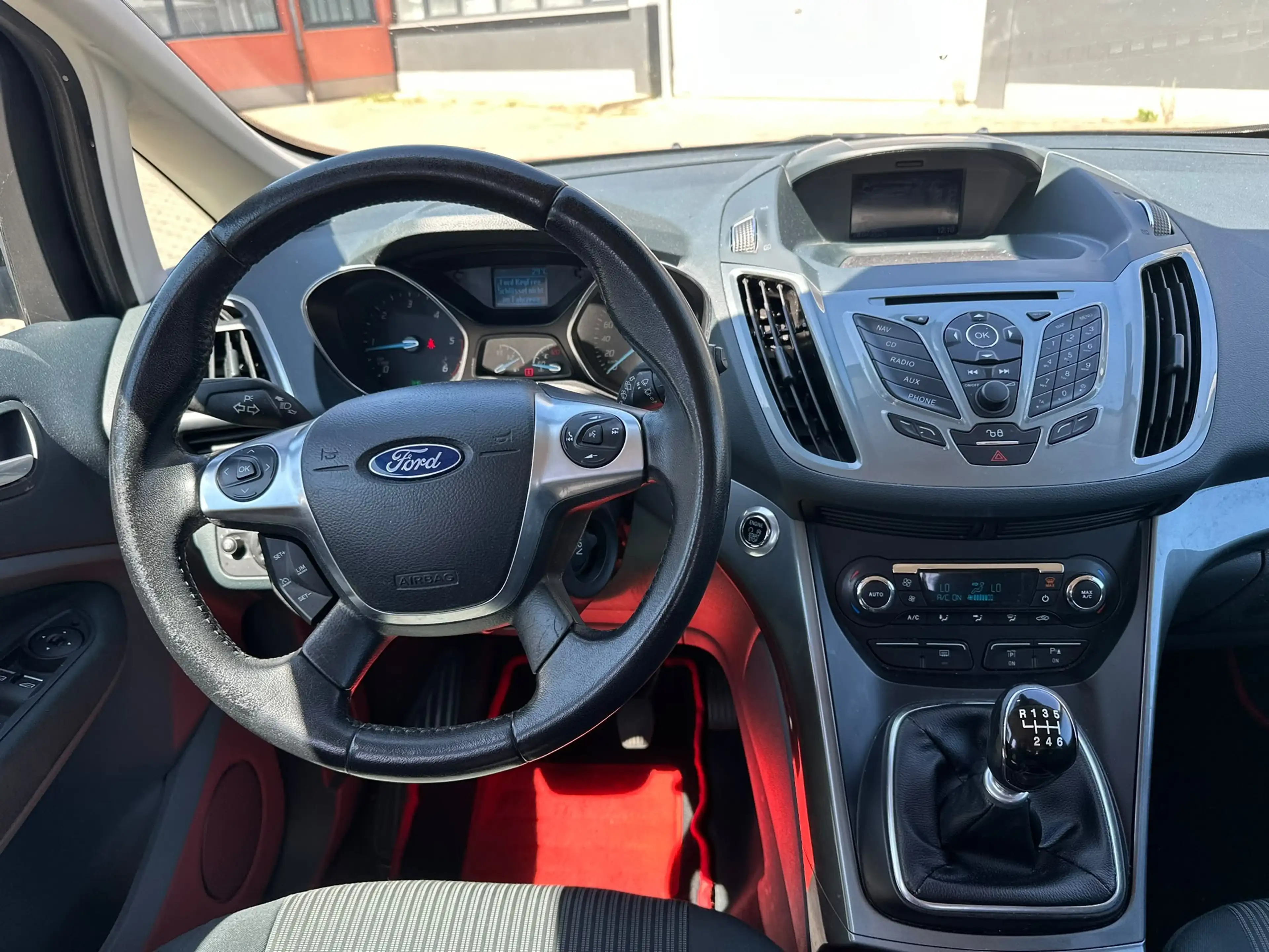 Ford Grand C-Max Titanium — photo 8