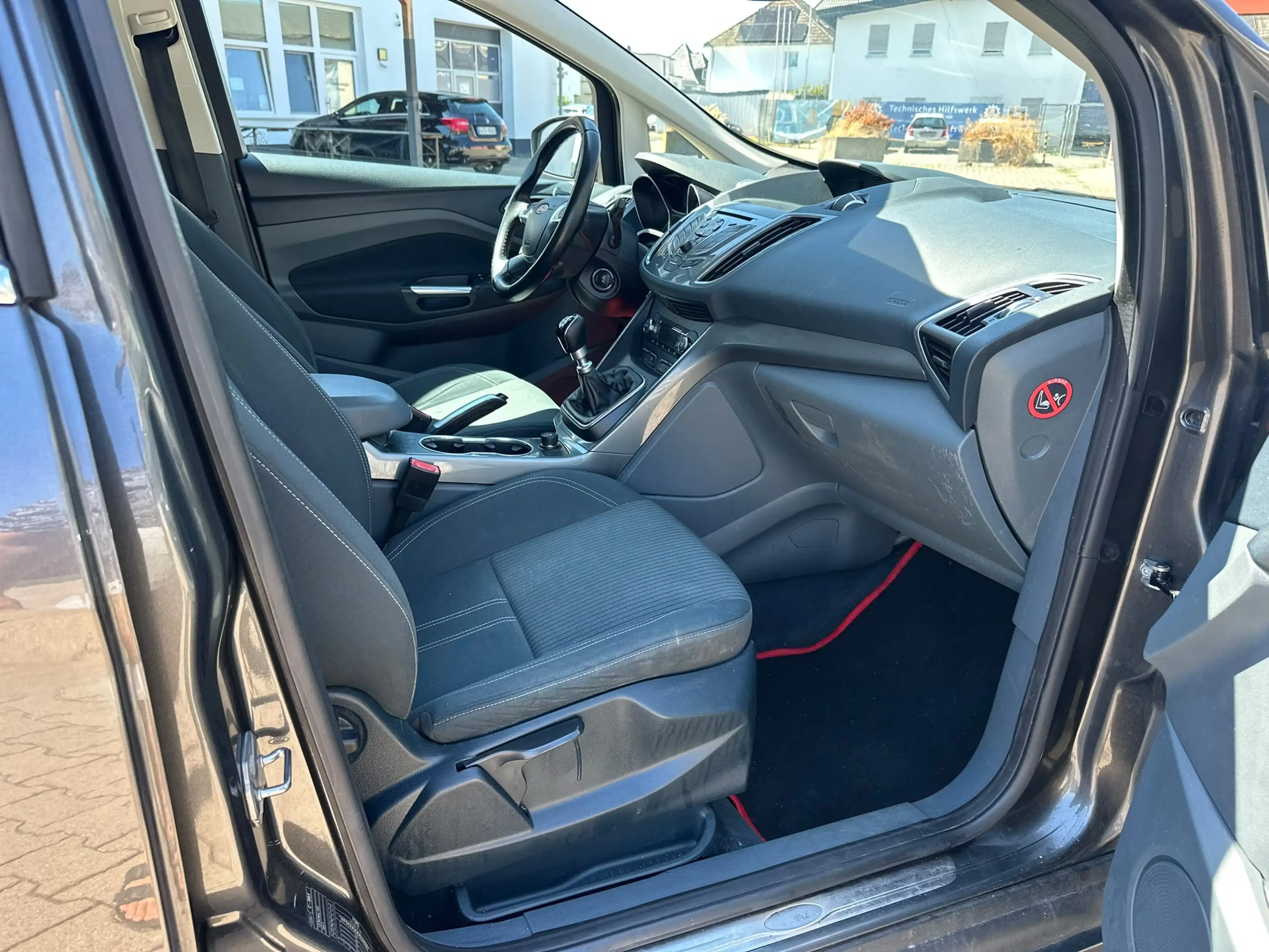 Ford Grand C-Max Titanium — photo 13