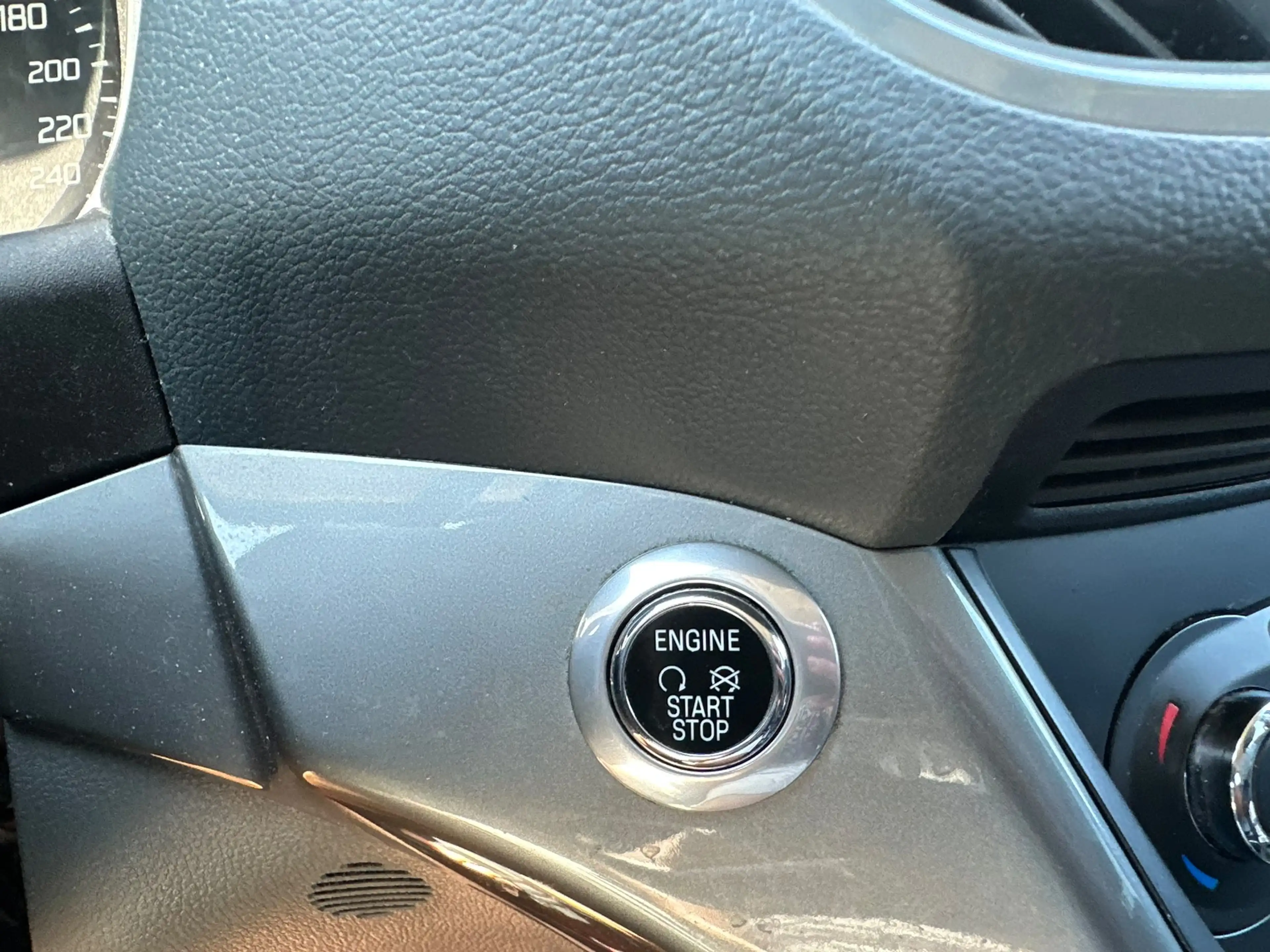 Ford Grand C-Max Titanium — photo 11