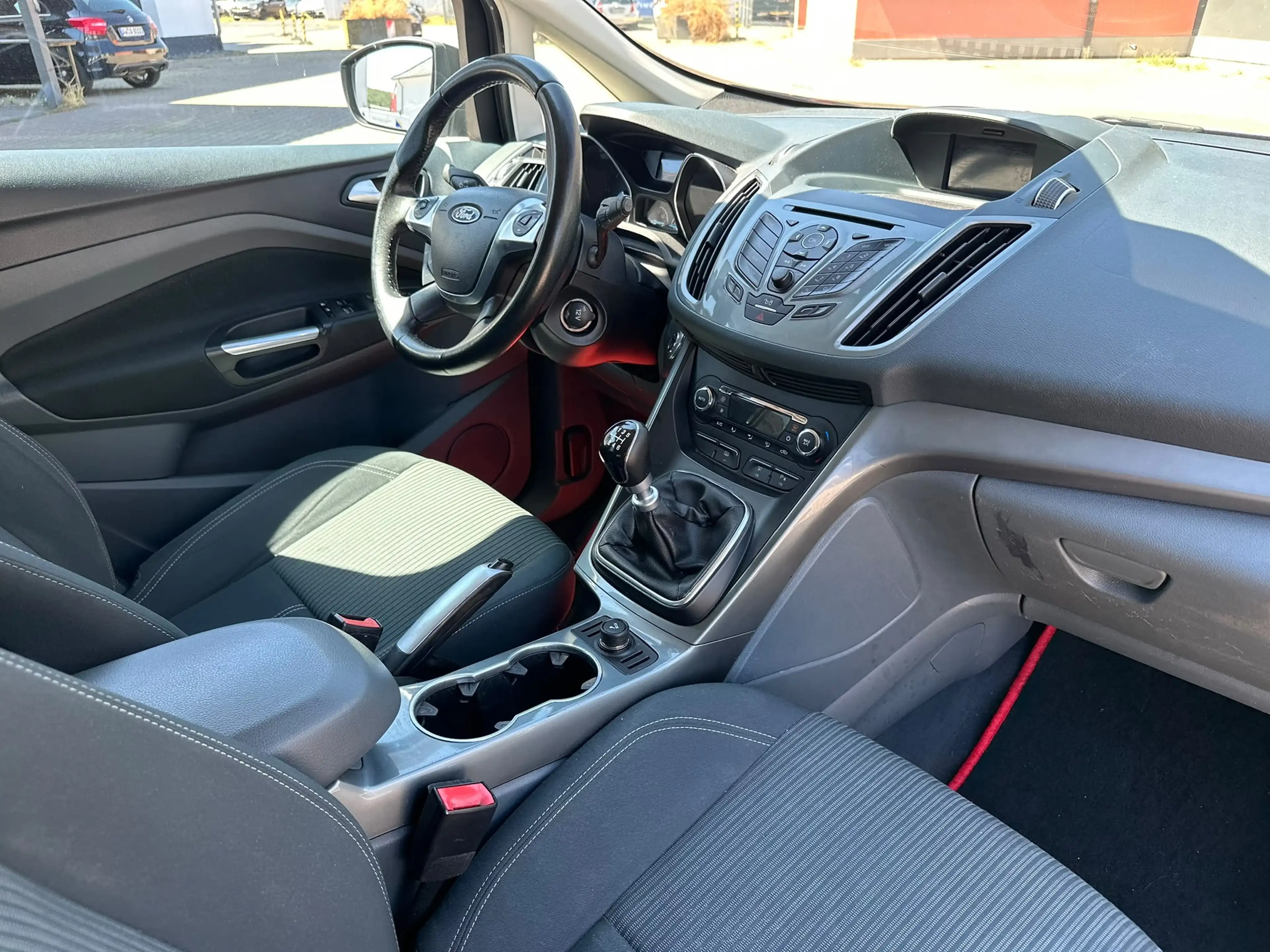 Ford Grand C-Max Titanium — photo 9