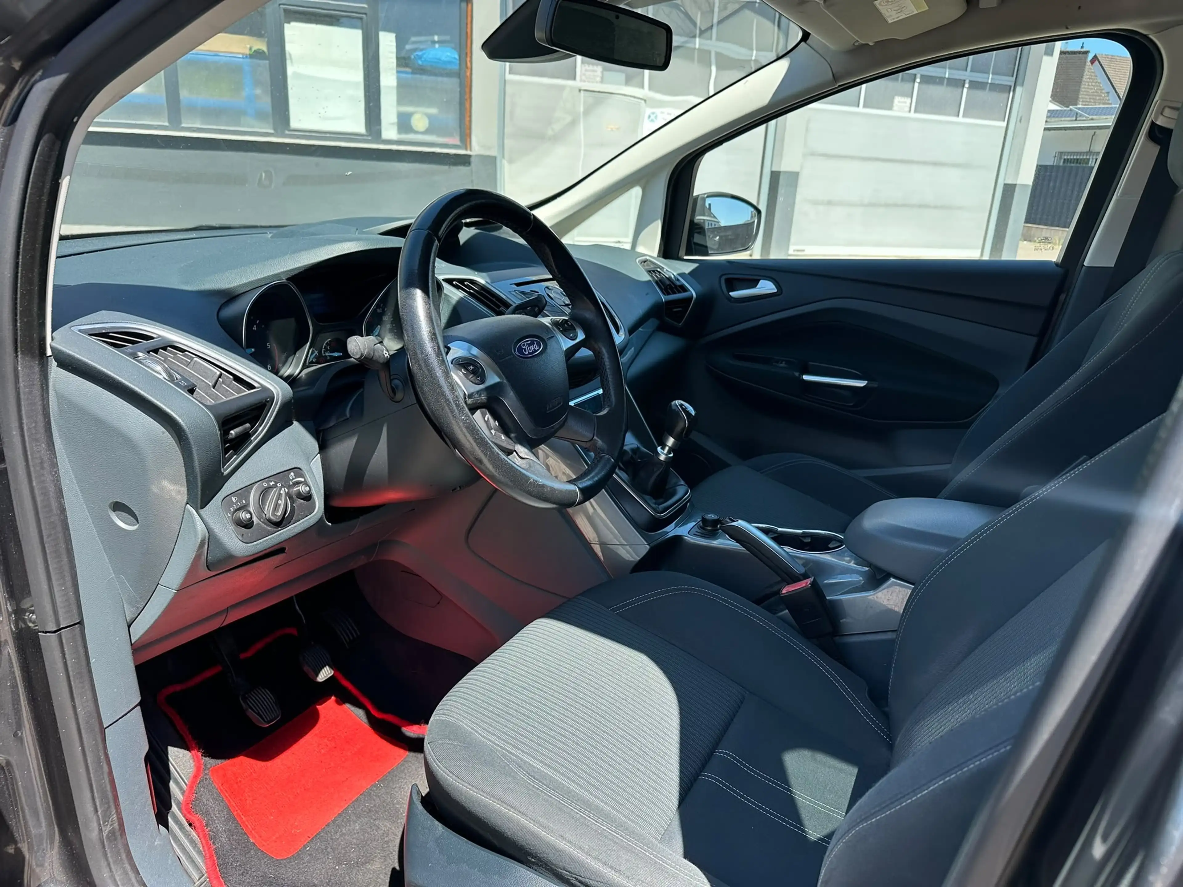 Ford Grand C-Max Titanium — photo 7