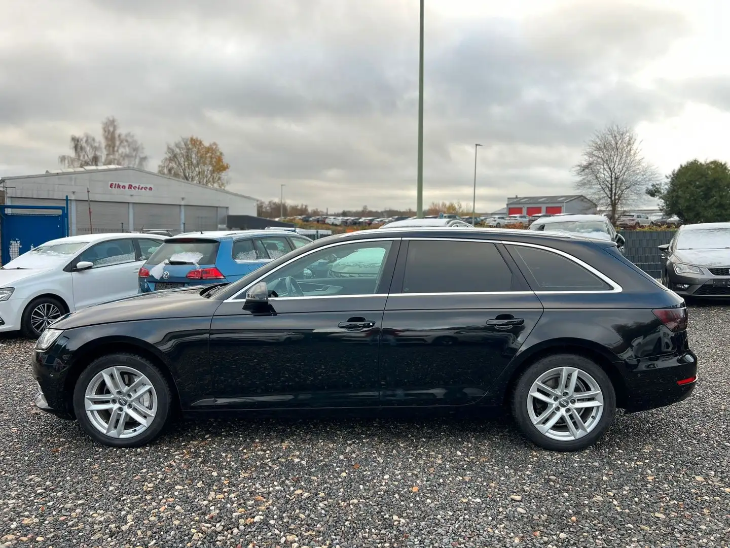 Audi A4 AVANT SPORT-KAMERA-LED-VIRTUAL-ALCANTARA Schwarz - 2