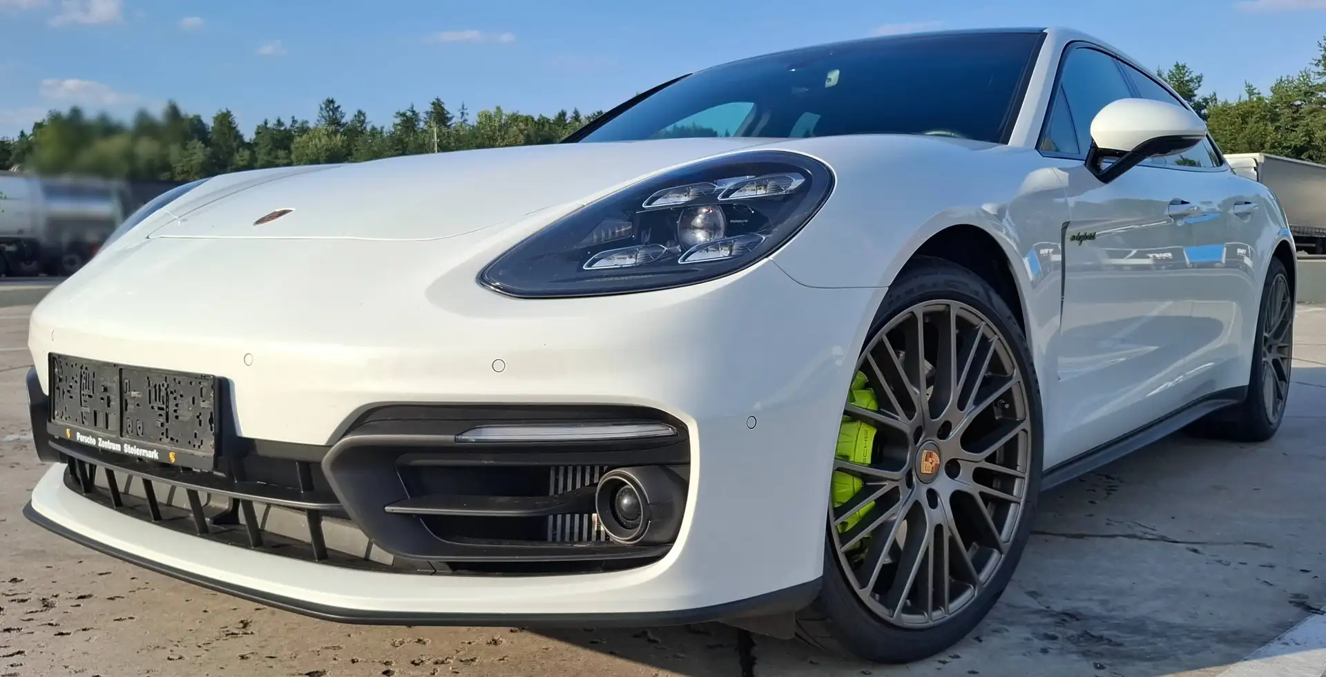 Porsche Panamera Panamera 4 E-Hybrid PHEV Sport Turismo Platinum Edition Aut. Sport Turismo Platinum Edition*Luft*Pano*21"*Approved*Top!!! Weiß - 2