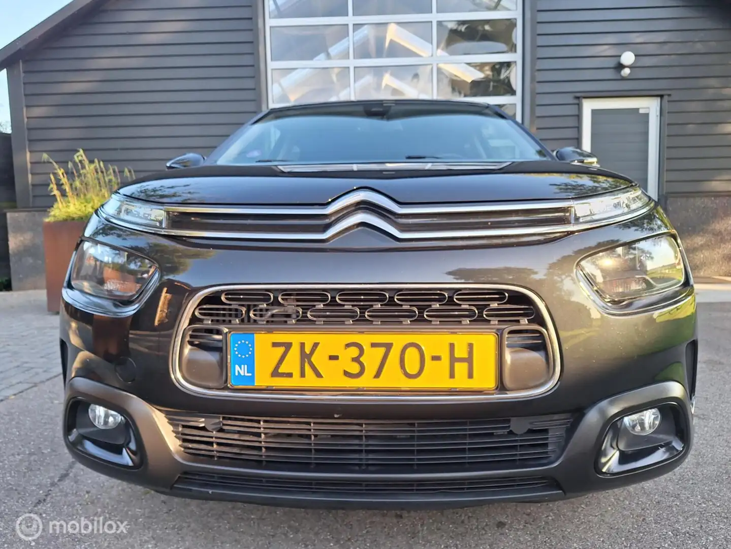 Citroen C4 Cactus 1.2 PureTech Business Full-Map Navigatie, Stoelver Schwarz - 2