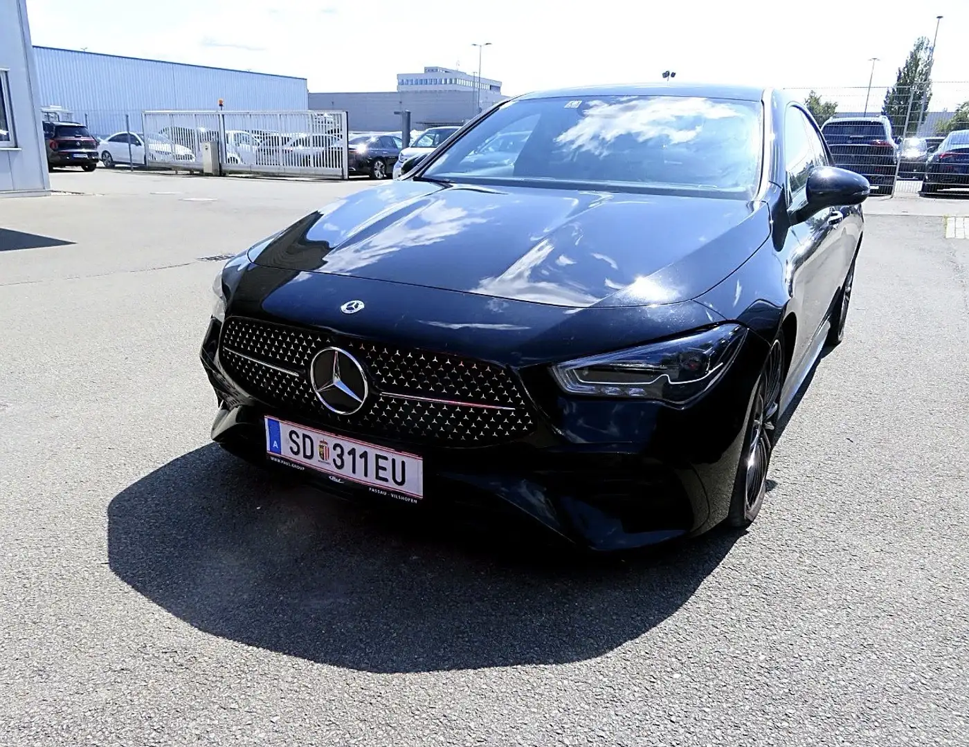Mercedes-Benz CLA 200 AMG Line Night Paket - 1