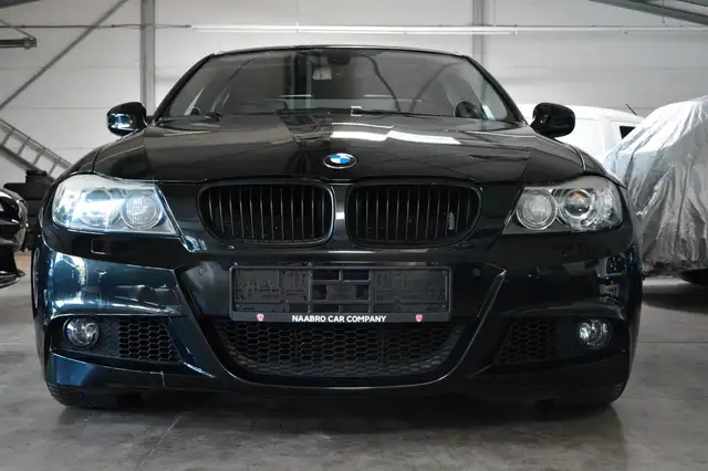 BMW 3 Series view 15