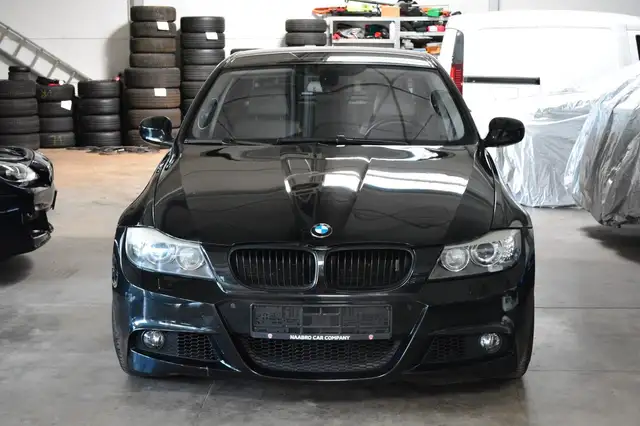 BMW 3 Series view 14