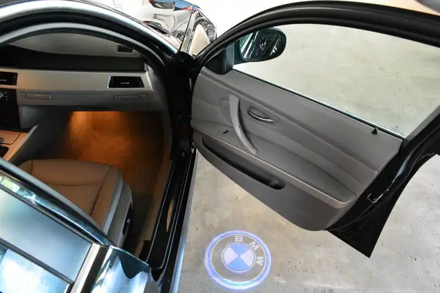 BMW 3 Series view 11