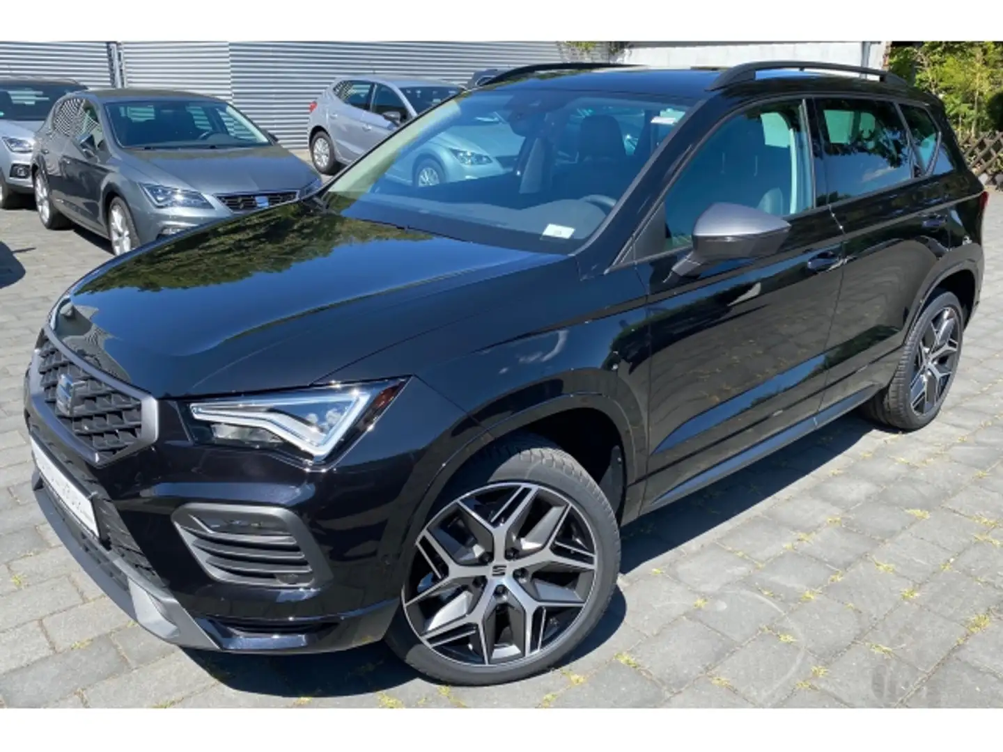 SEAT Ateca Ateca 1.5 TSI DSG FR /PANO/NAV/SHZ/ACC Schwarz - 1