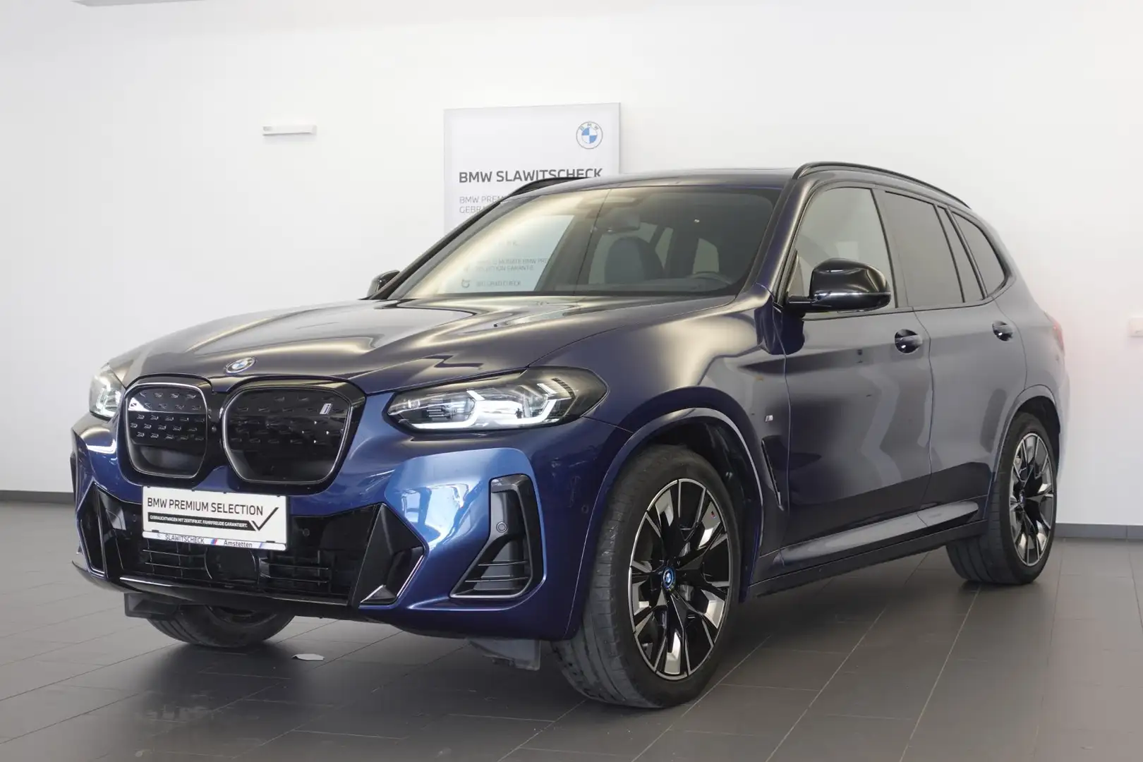BMW iX3 M G08 Blau - 1