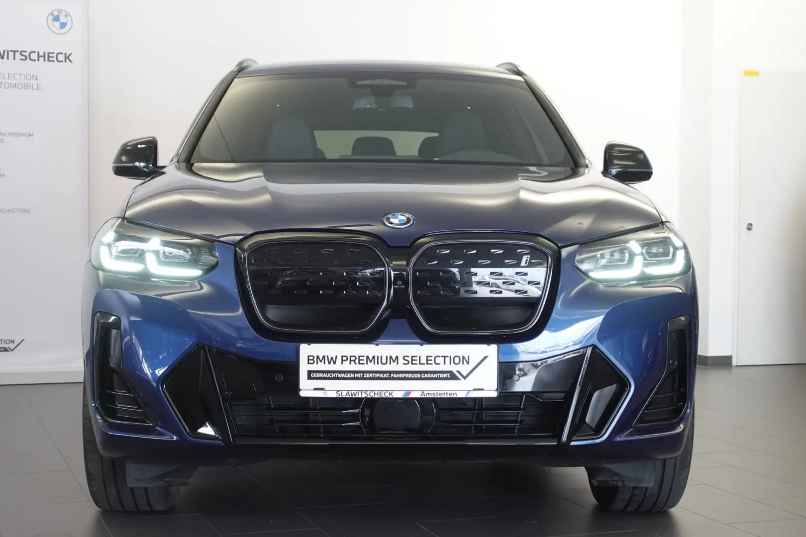 BMW iX3 M G08 Blau - 2