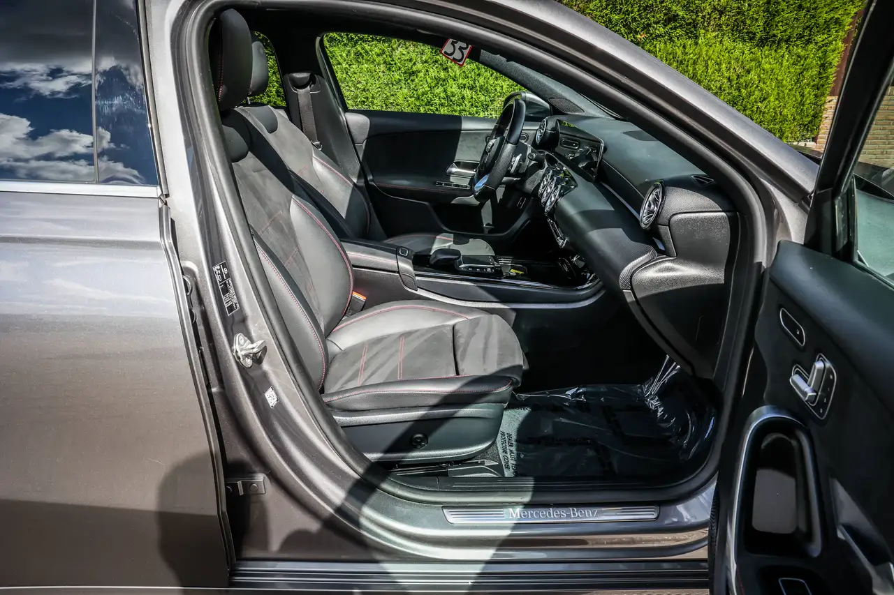 Mercedes-Benz A-Class ALCANTARA-LEDER*PANO-DAK*ACHTERUITRIJCAMERA*SFEERVERLICHTING*ZETELVERWARMING*, миниатюра 28