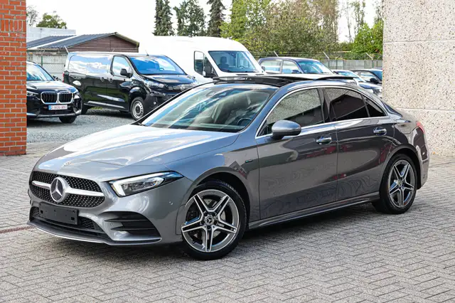Mercedes-Benz A 250 ALCANTARA-LEDER*PANO-DAK*ACHTERUITRIJCAMERA*SFEERVERLICHTING*ZETELVERWARMING*