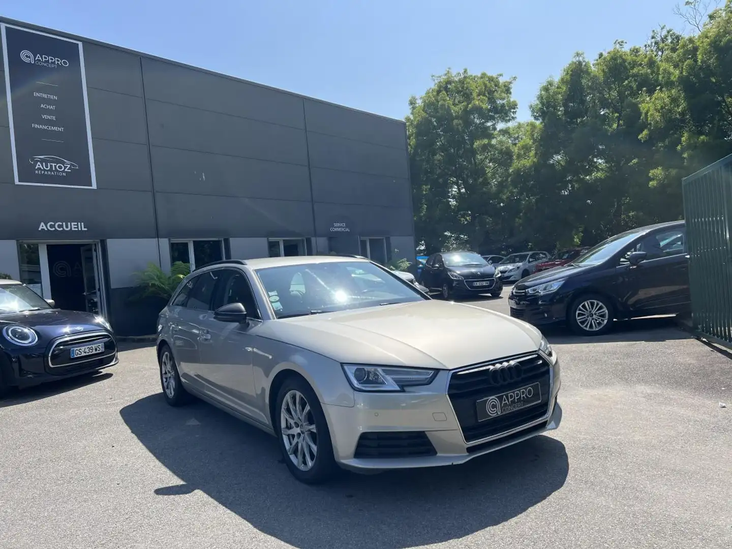 Audi A4 A4 Avant 2.0 TDI - 190 - BV S-tronic  Business lin Gris - 2
