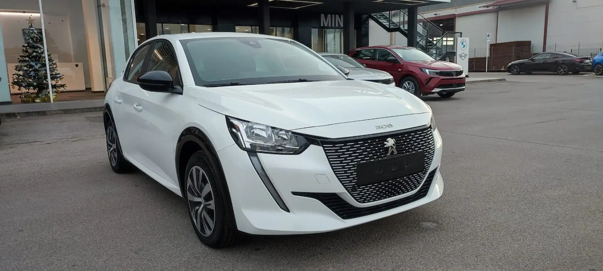 Peugeot 208 motore elettrico 136 CV 5 porte Active Bianco - 1