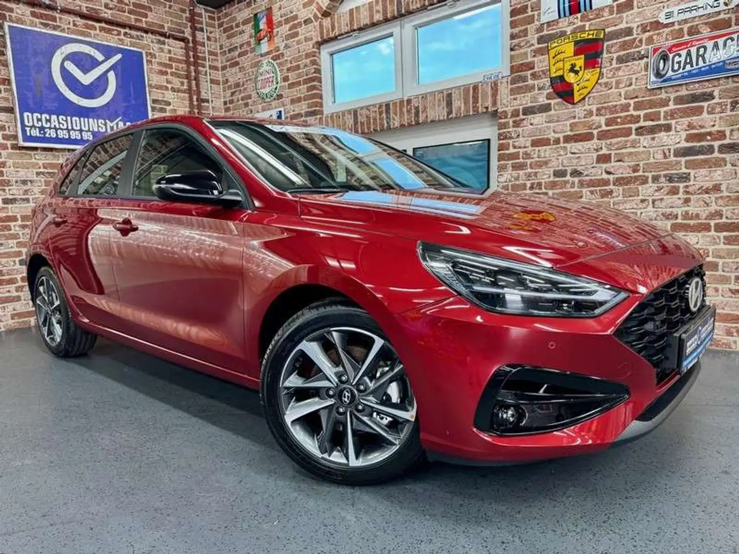 Hyundai i30 I30 1.0 100cv T-GDI DCT GO PLUS Rood - 1
