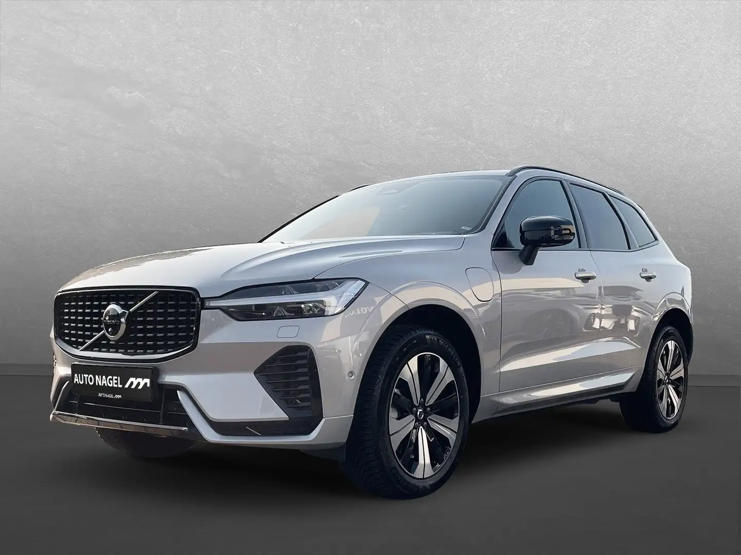 Volvo XC60 T8 AWD PHEV Plus Dark 360°+PANO+AHK+GJR Серебристый - 1