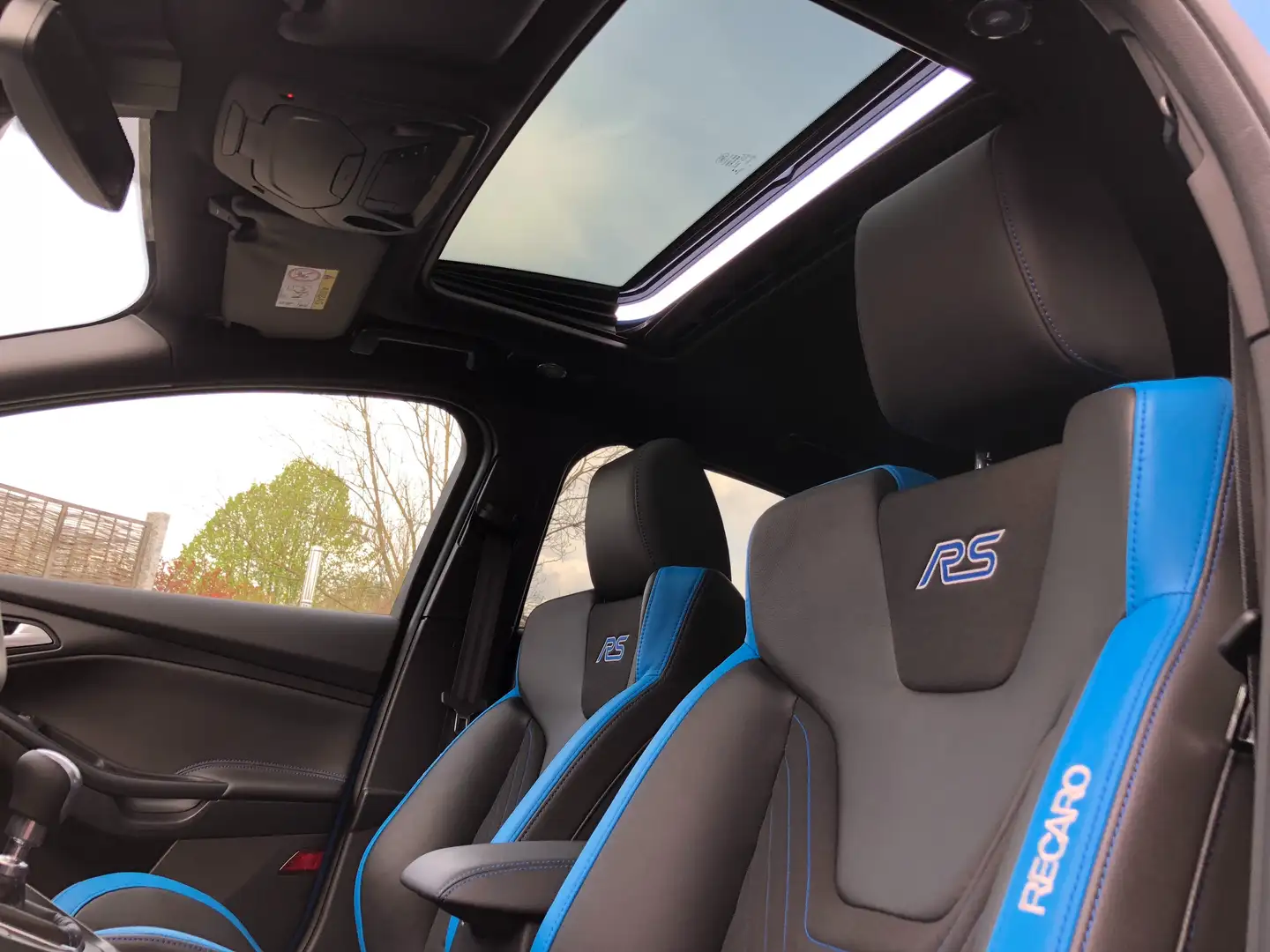 Ford Focus RS Blau - 2