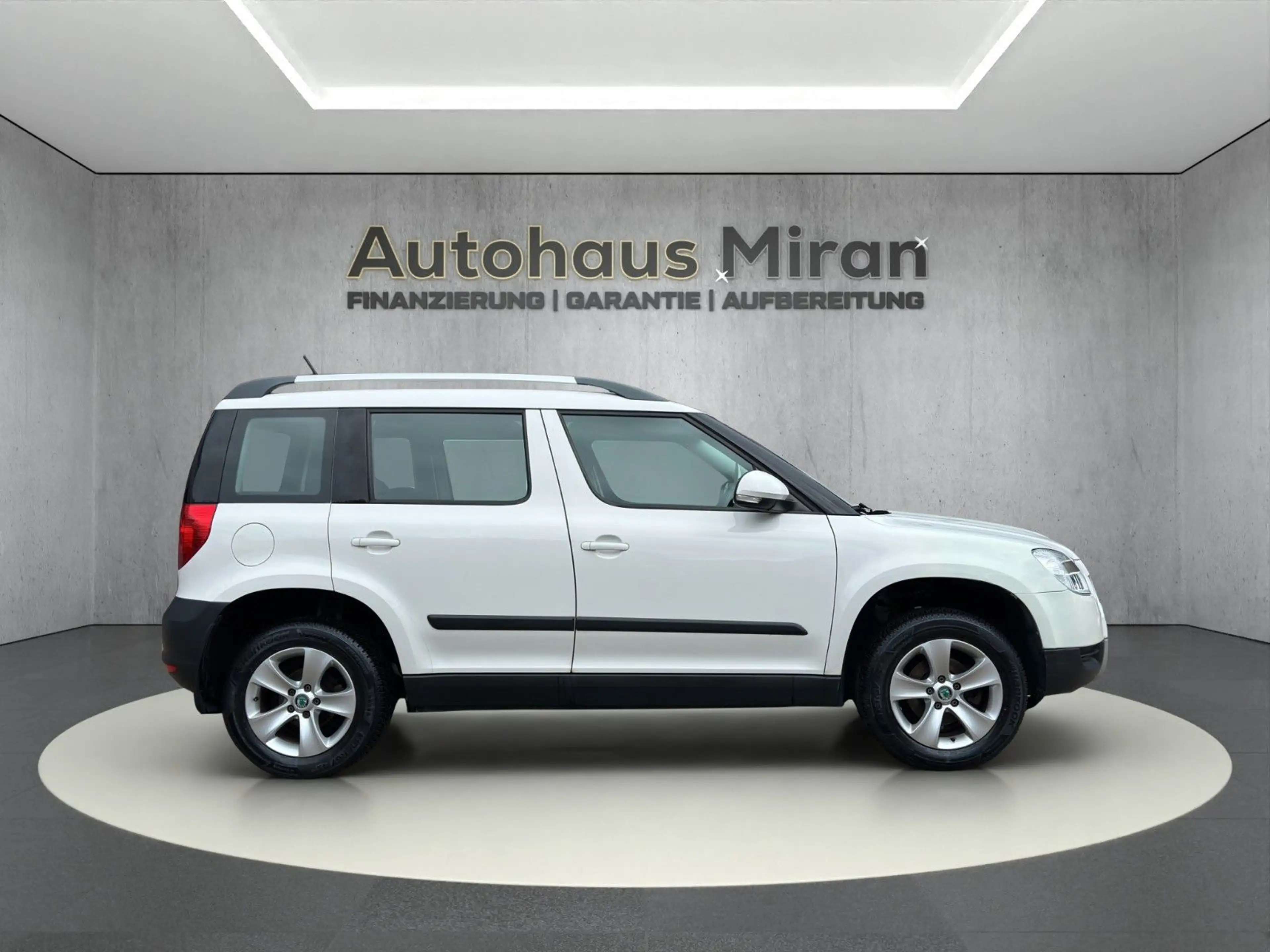 Skoda Yeti 1.2 TSI DSG Ambition — photo 12