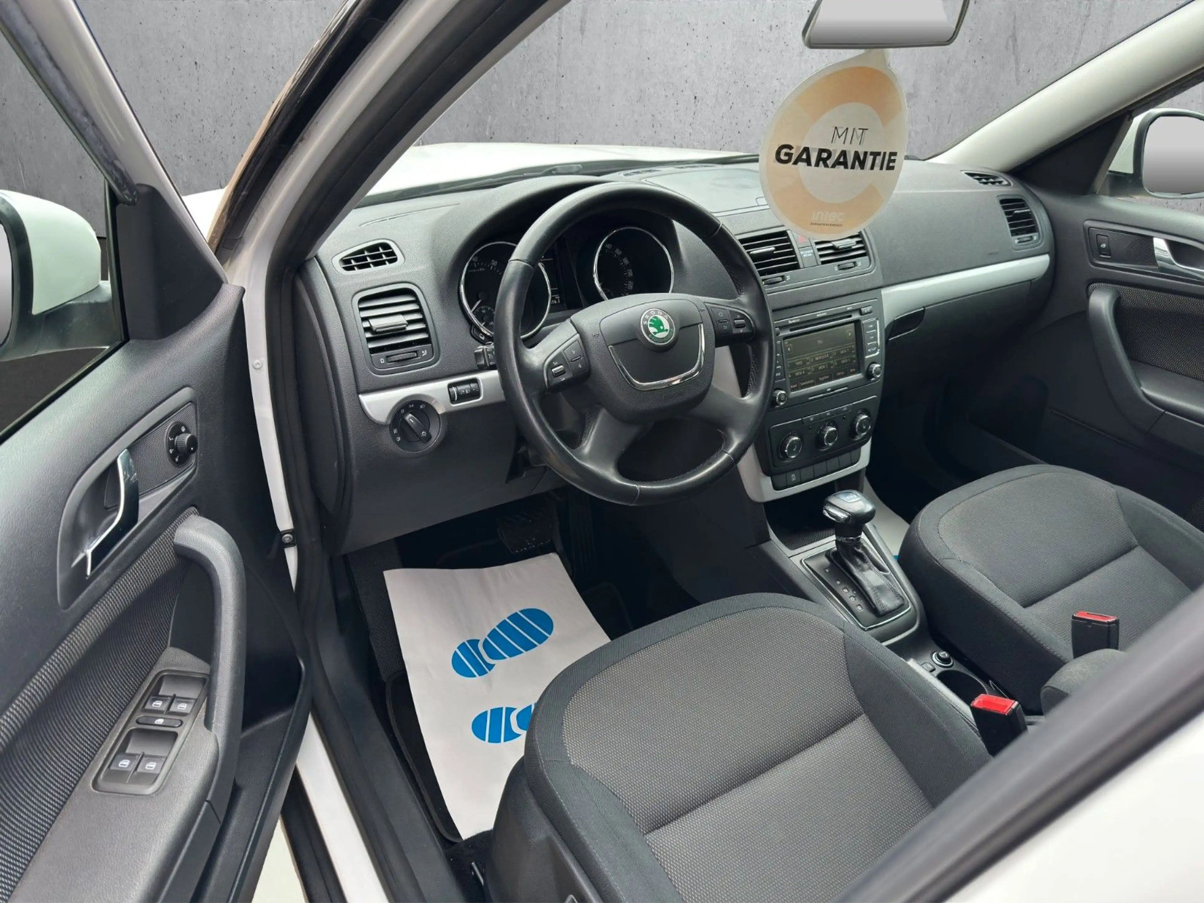 Skoda Yeti 1.2 TSI DSG Ambition — photo 8
