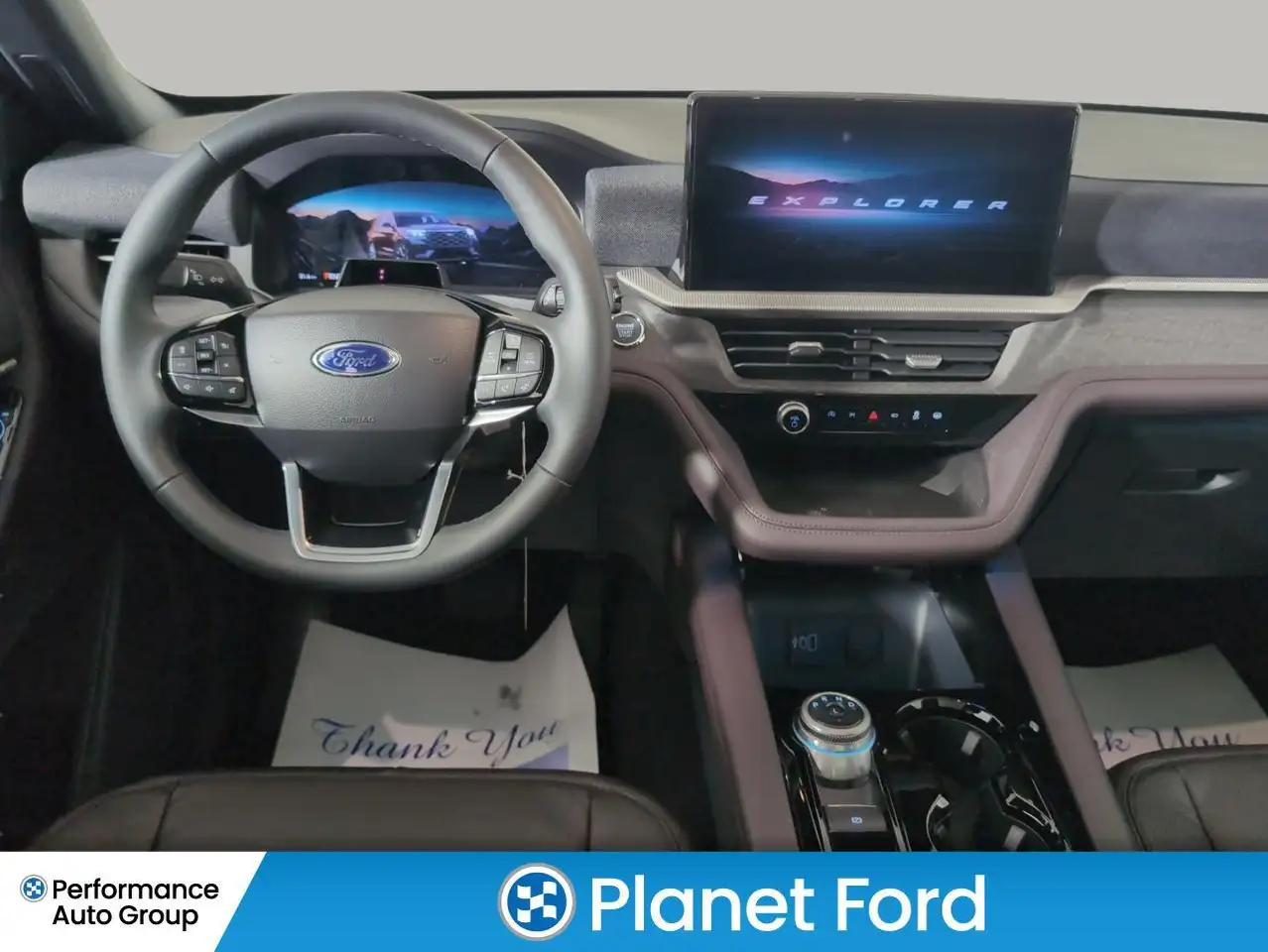 Ford Explorer снимка Ford Explorer