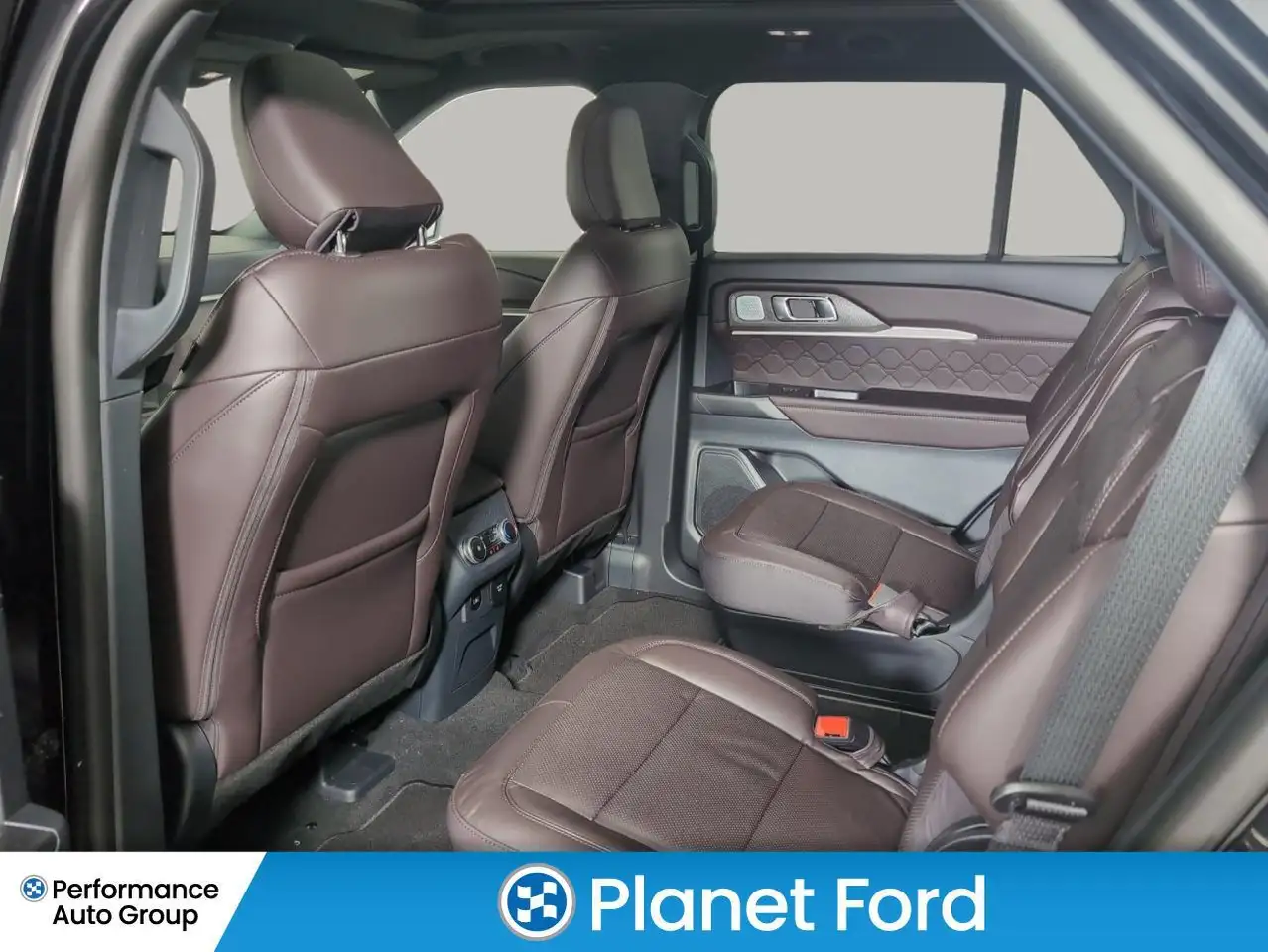 Ford Explorer снимка Ford Explorer