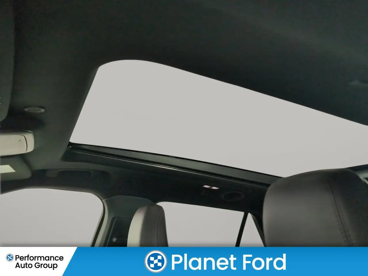Ford Explorer снимка Ford Explorer