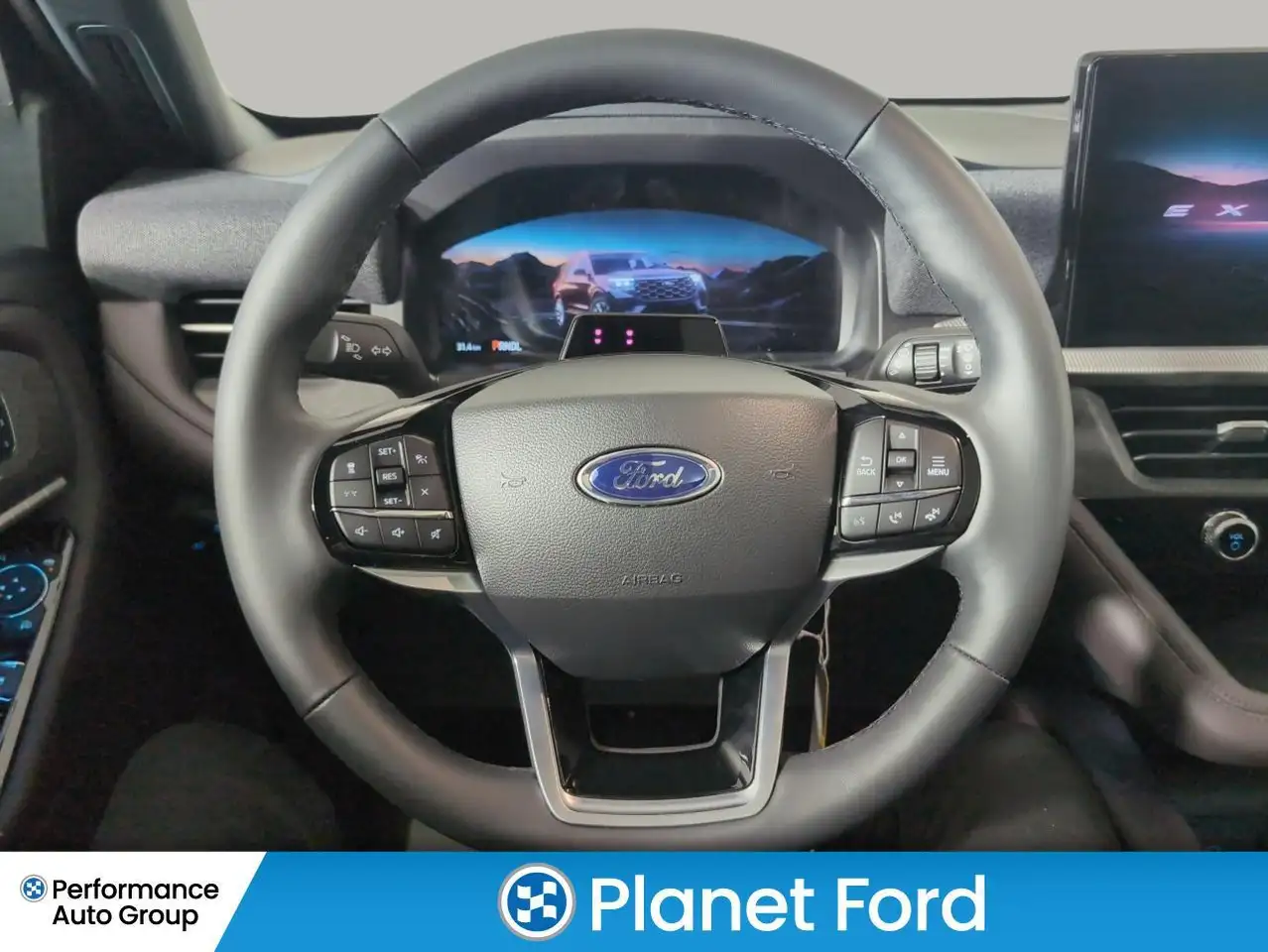 Ford Explorer снимка Ford Explorer