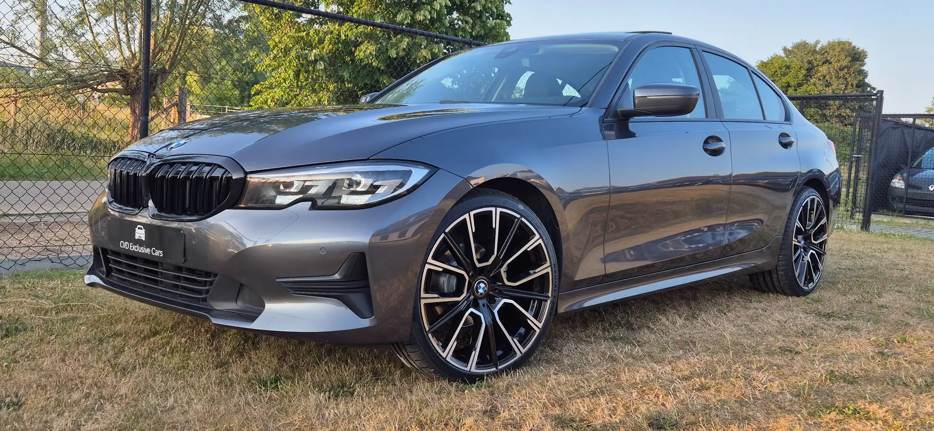 BMW 316 dA-LED-Sportinter-Open dak-Virtual-DAB-Carplay Grijs - 2