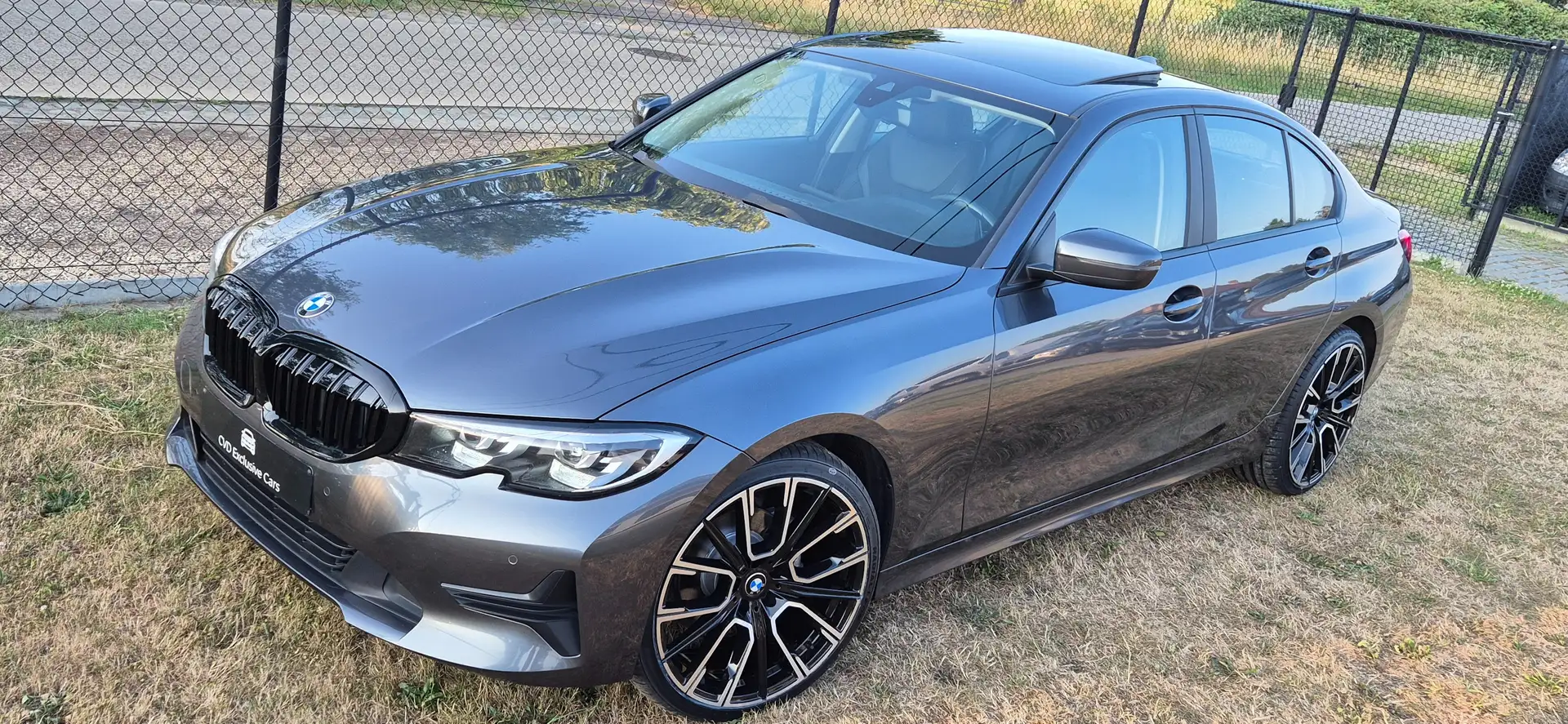 BMW 316 dA-LED-Sportinter-Open dak-Virtual-DAB-Carplay Grijs - 1