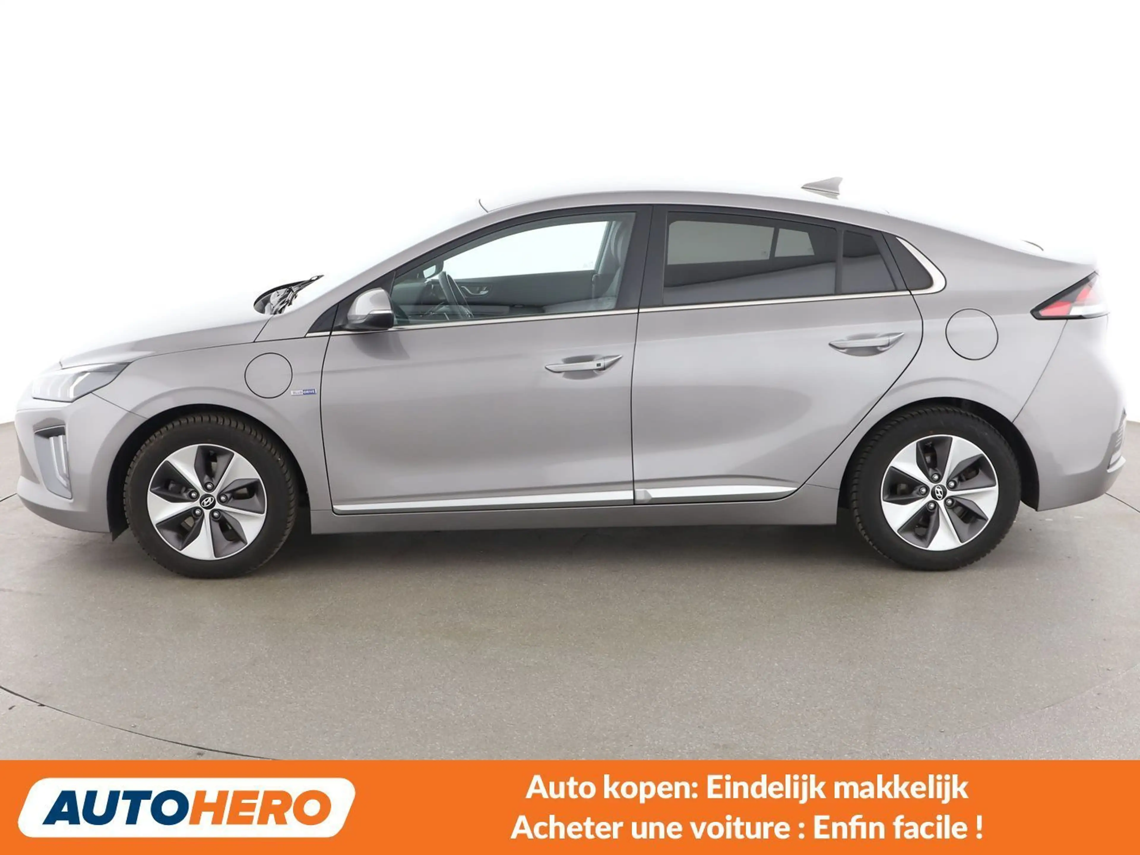 Hyundai IONIQ 1.6 Plug-in Hybrid Executive — photo 3